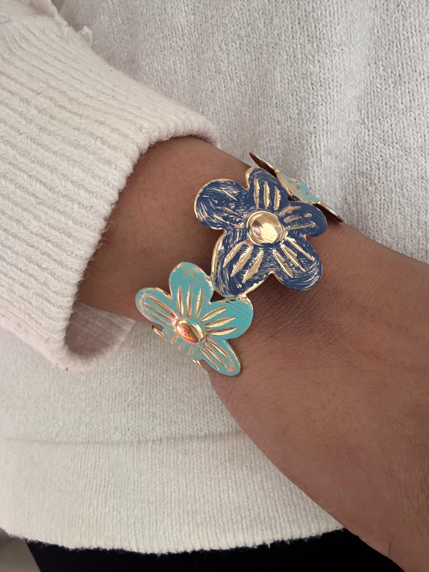 Adjustable Colourful Floral Cuff Statement Bracelet for Women