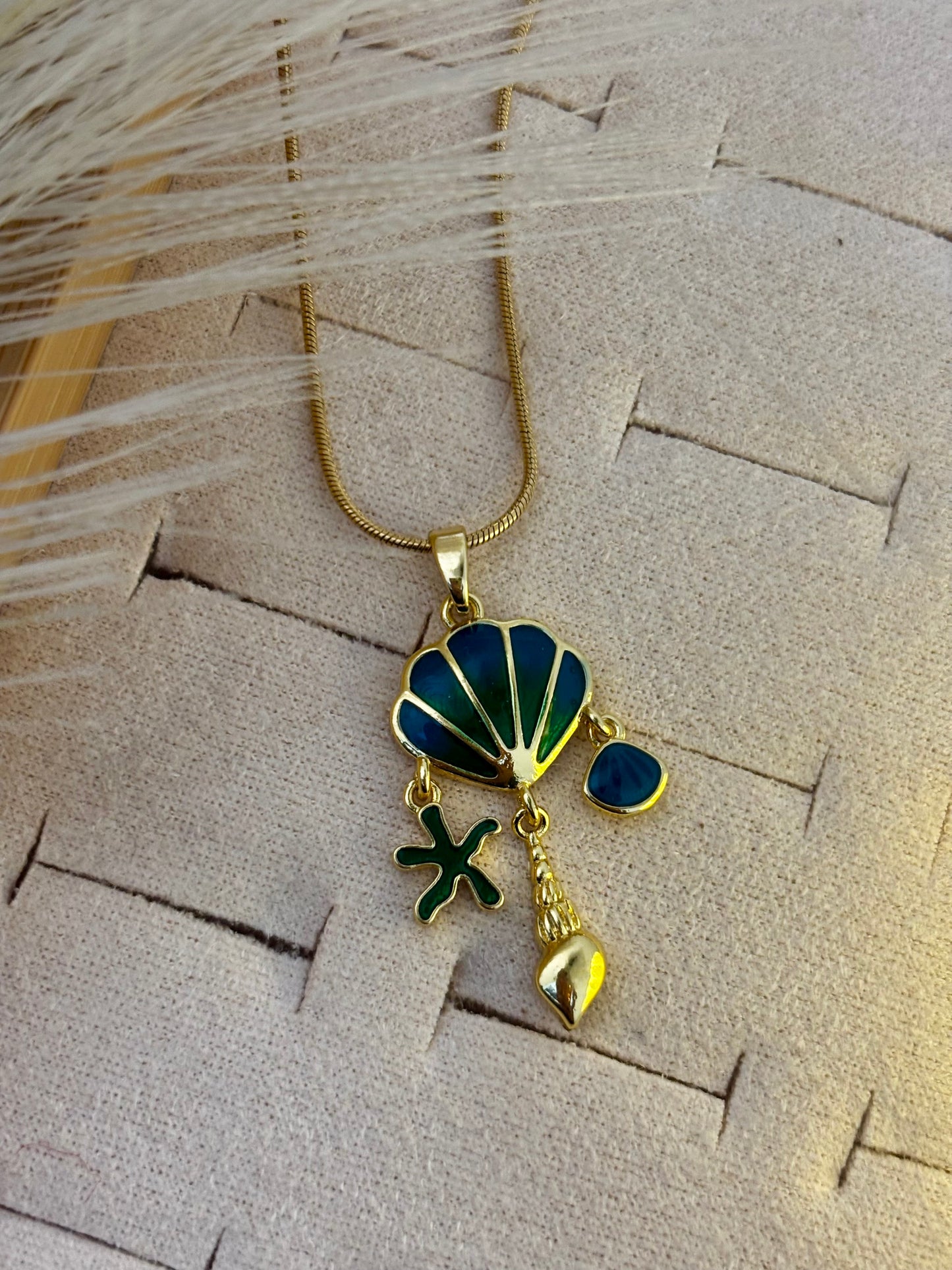 Ocean Shell Charm Gold Pendant Necklace