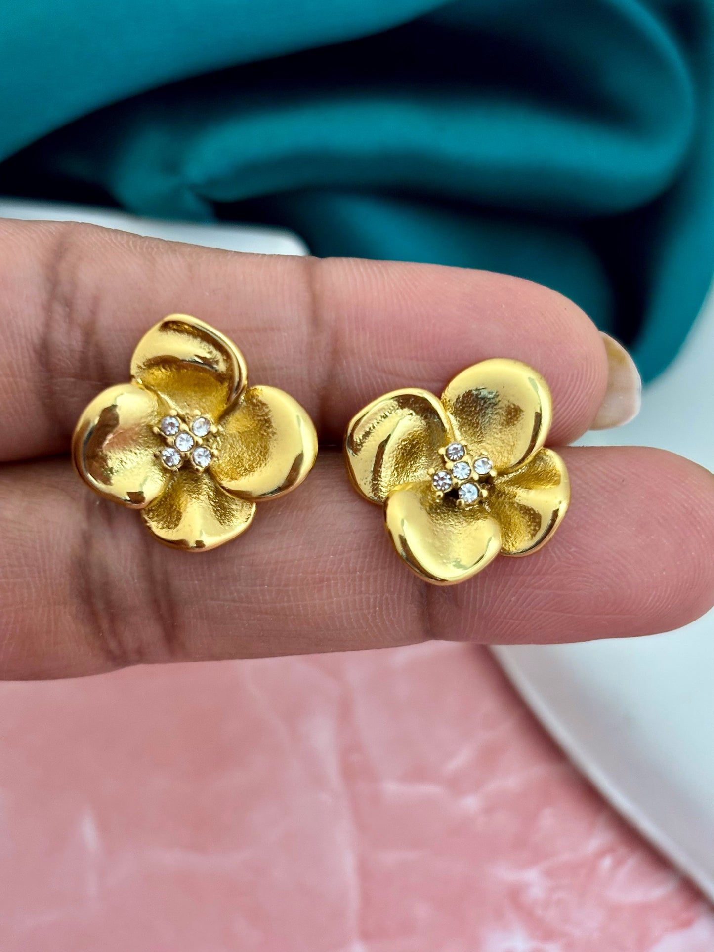 Magnolia Twinkle Studs
