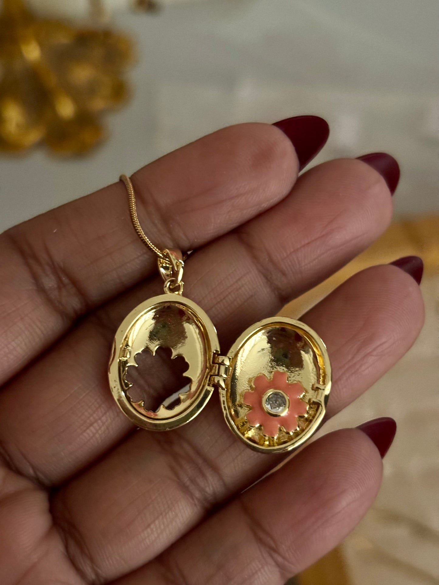 Vintage Photoframe Openable Gold Necklace (Orange)