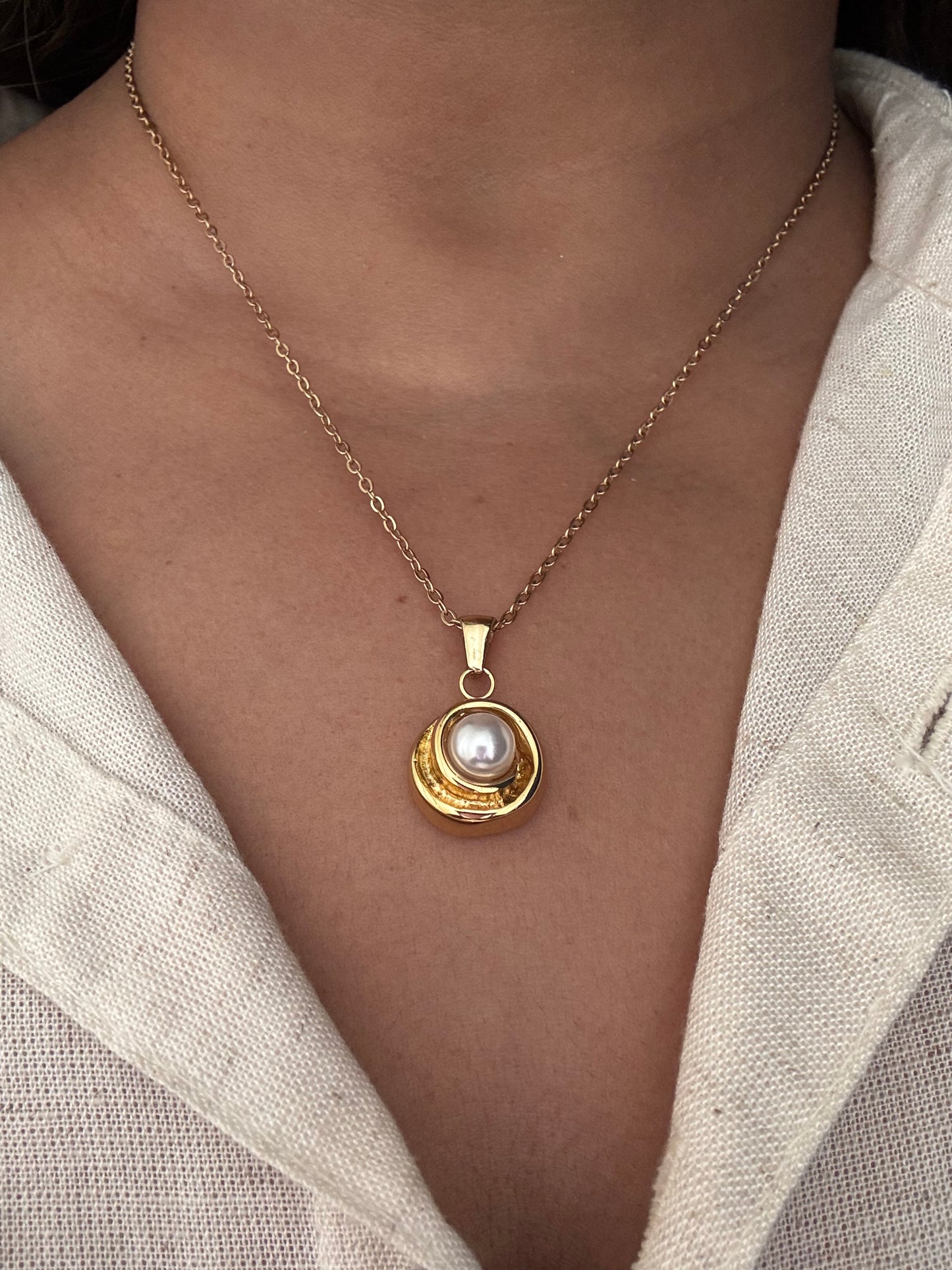 Pearl Orbit Necklace