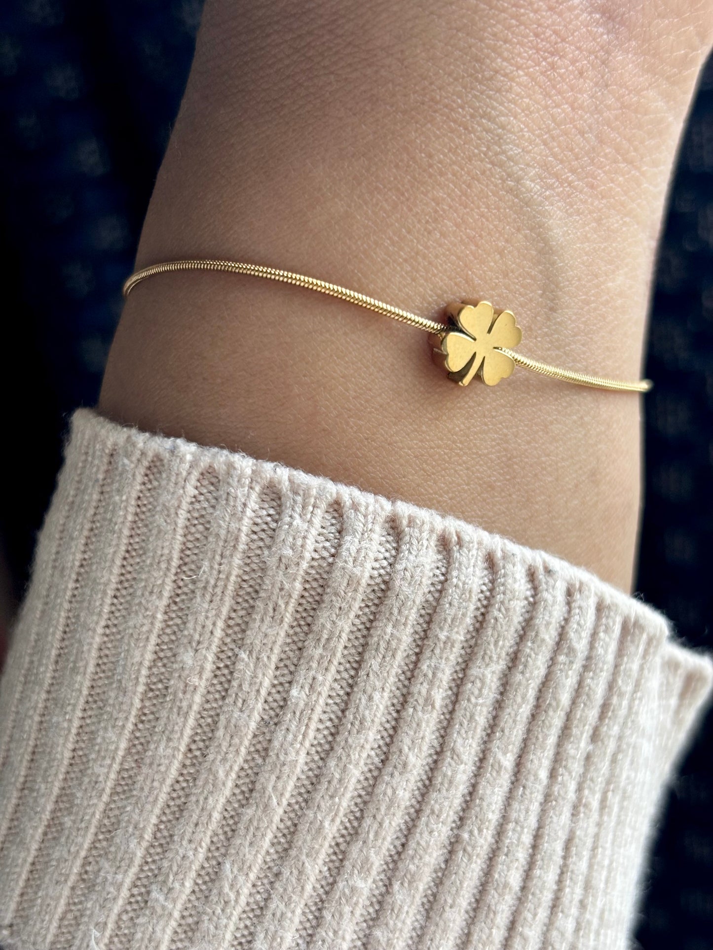 Lucky Clover l Minimalist Bracelet | Anti Tarnish Gold Plated