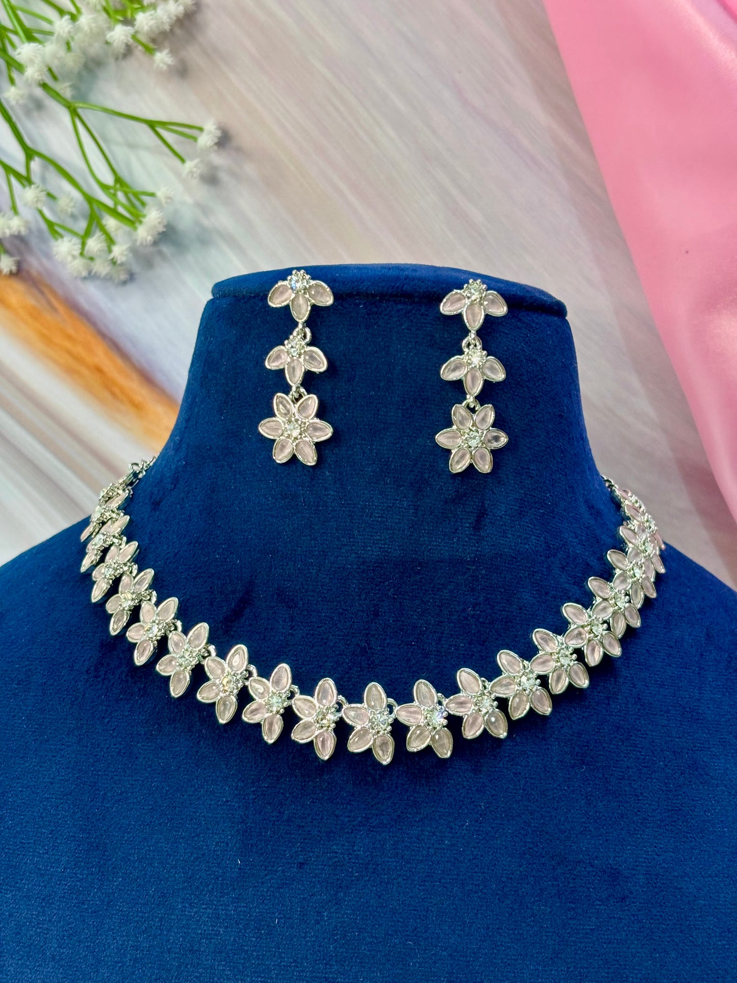 Pink Lily Necklace Set