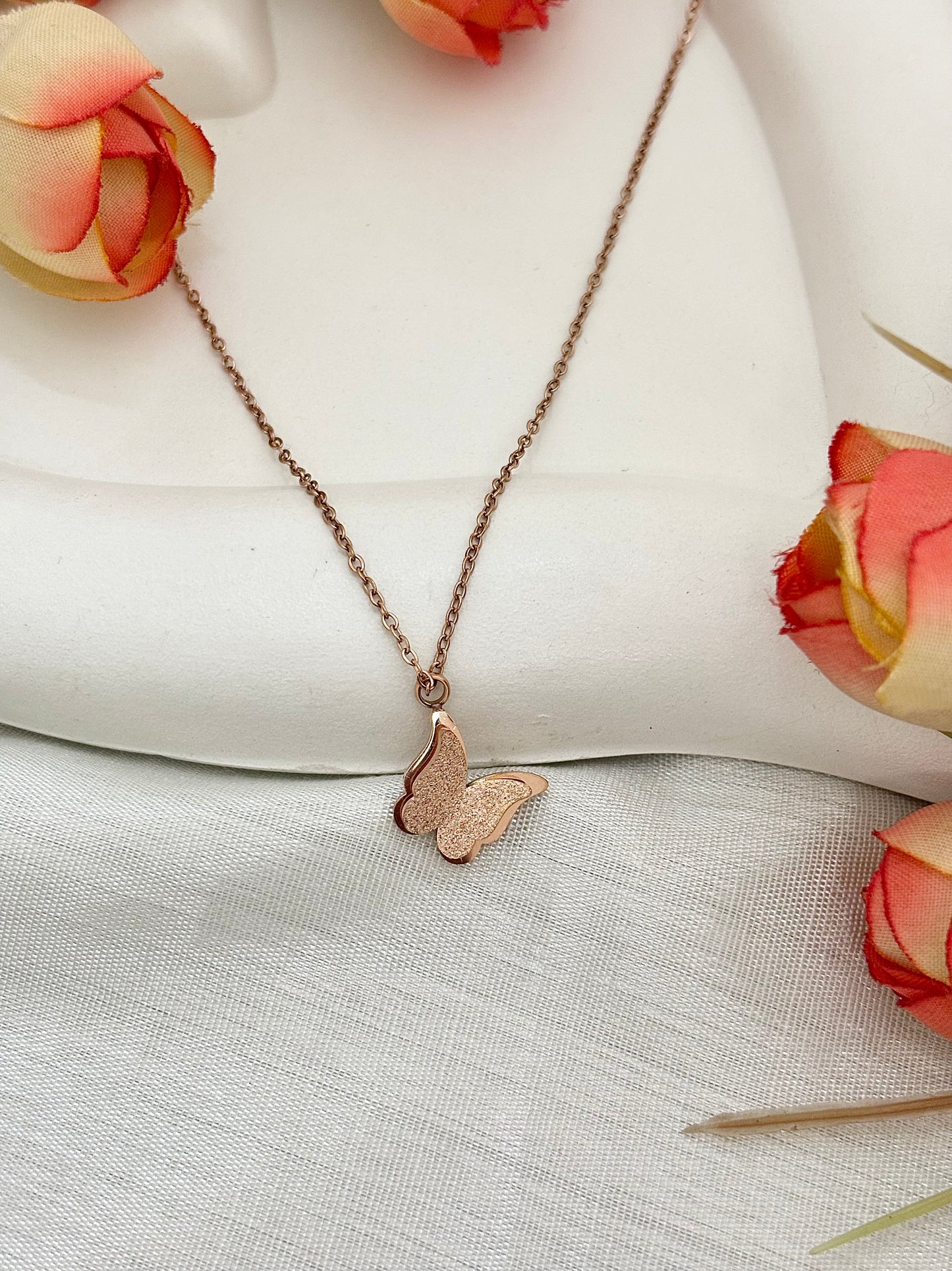 Buttercharm Rosegold Necklace