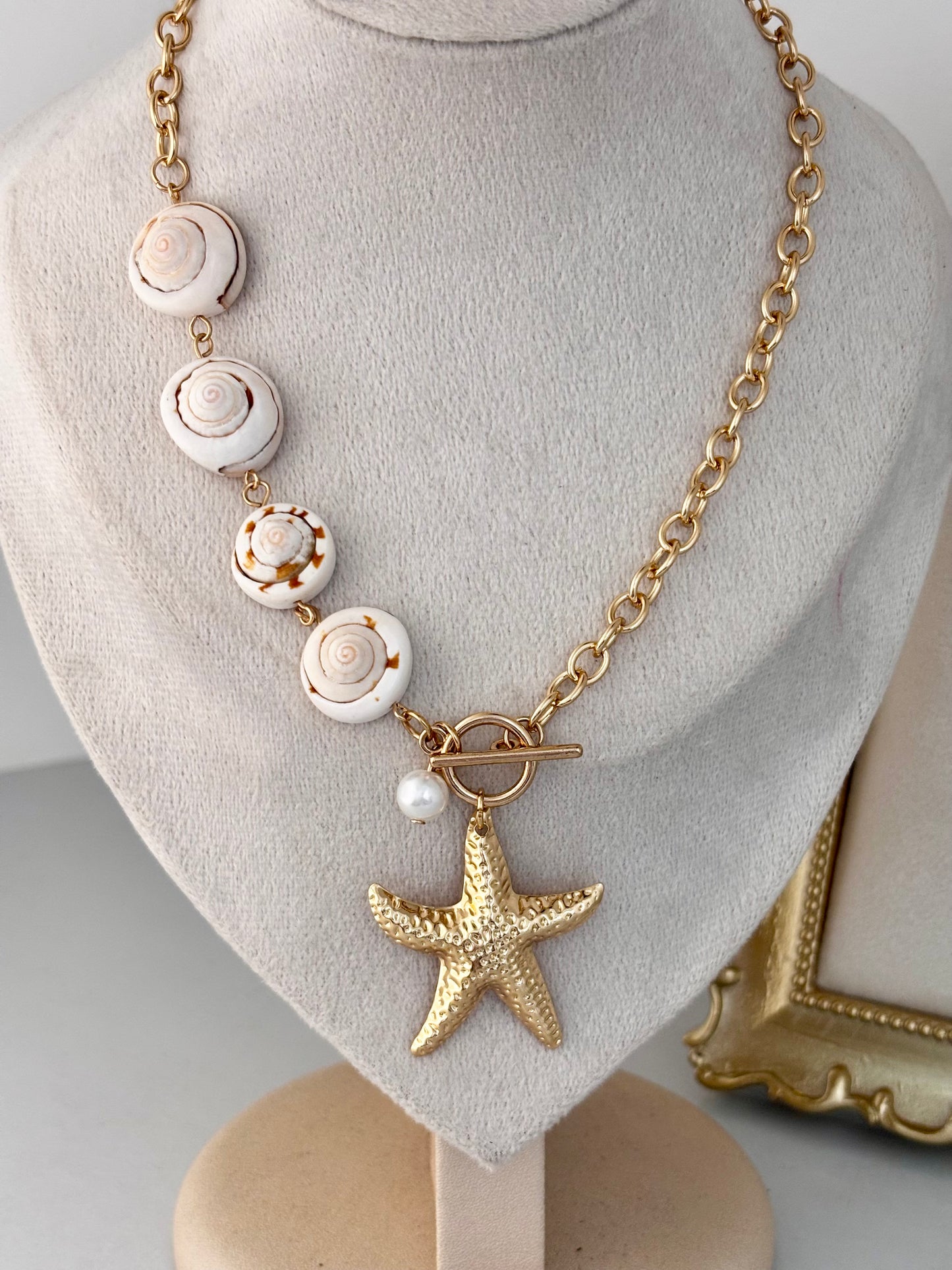 Bohemian Shell Pearl Necklace