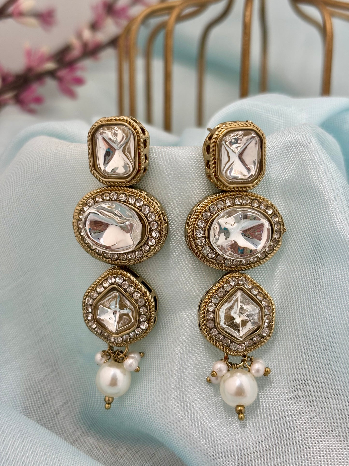 Tanishka Kundan Drop Earrings (White)