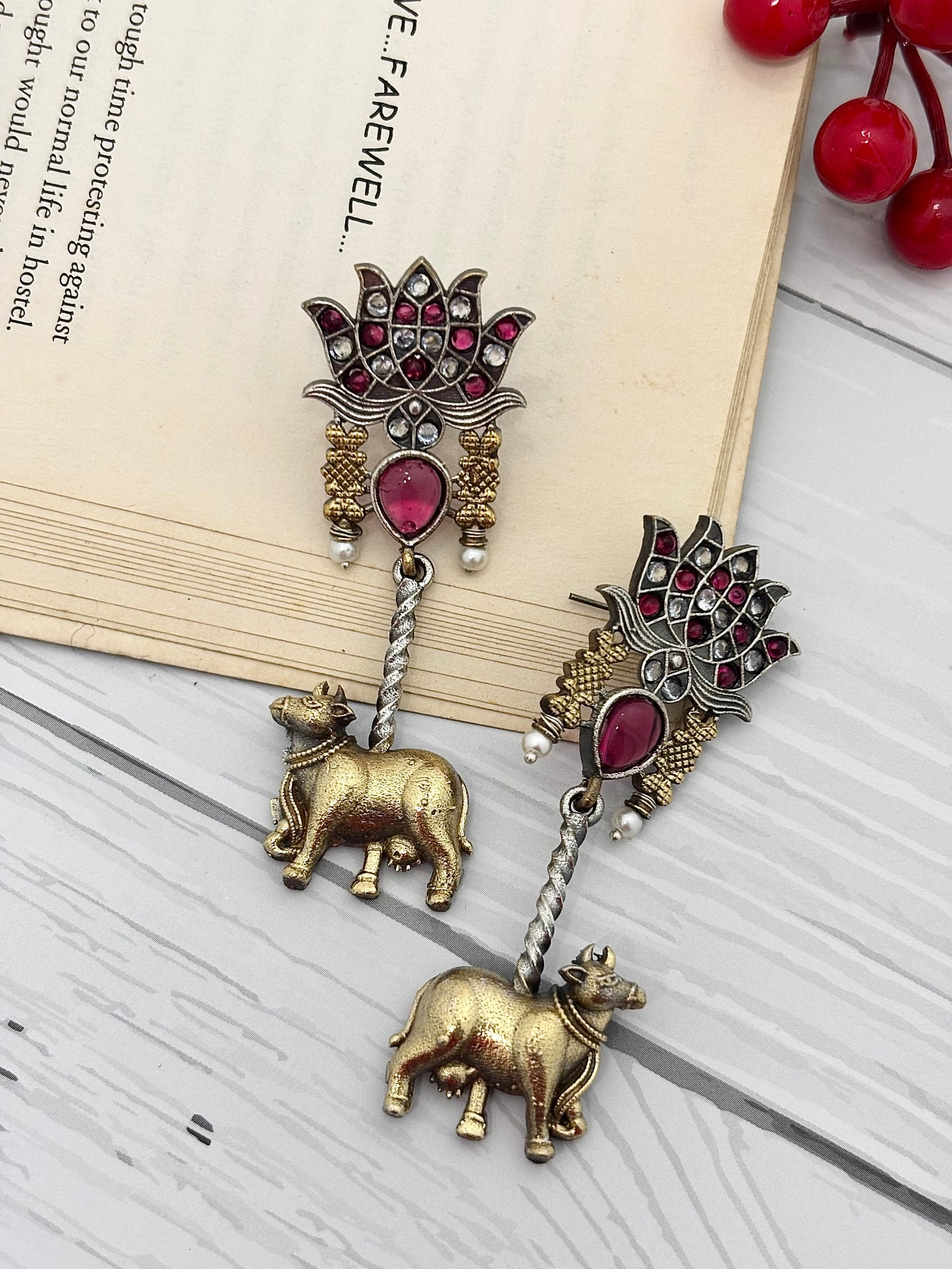 Nandini Dual Tone Earrings (Pink)