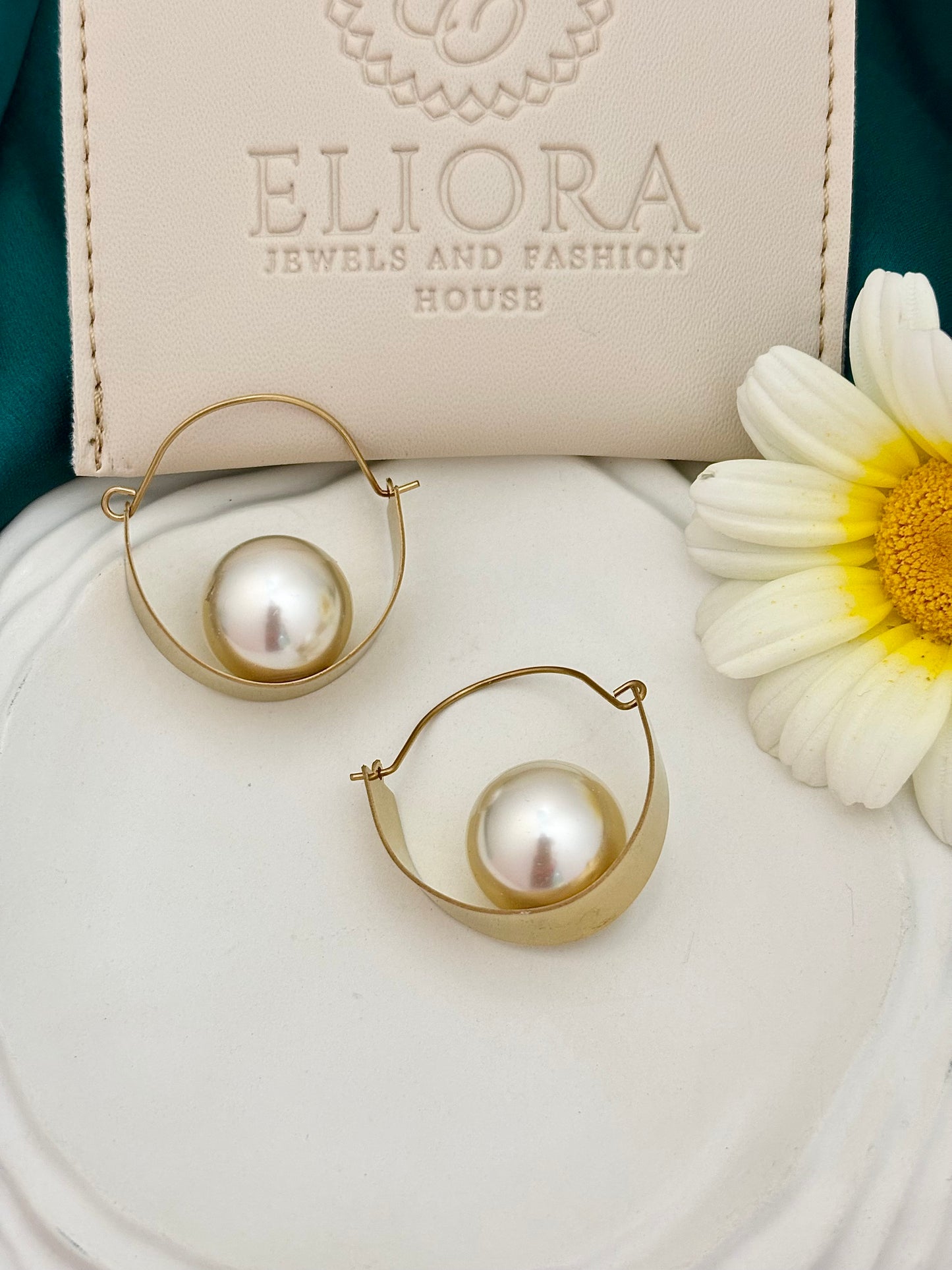 Diana Pearl Hoops