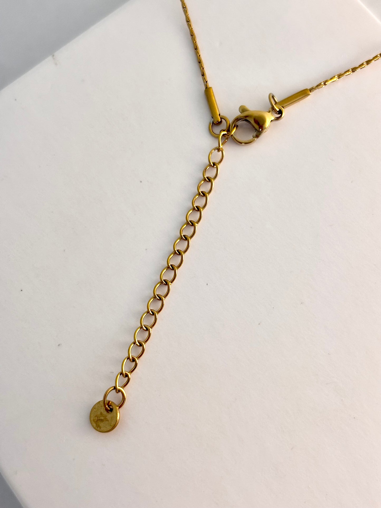 Pear Cut Solitaire Pendant Chain | 18k Gold Plated | Minimal Wear