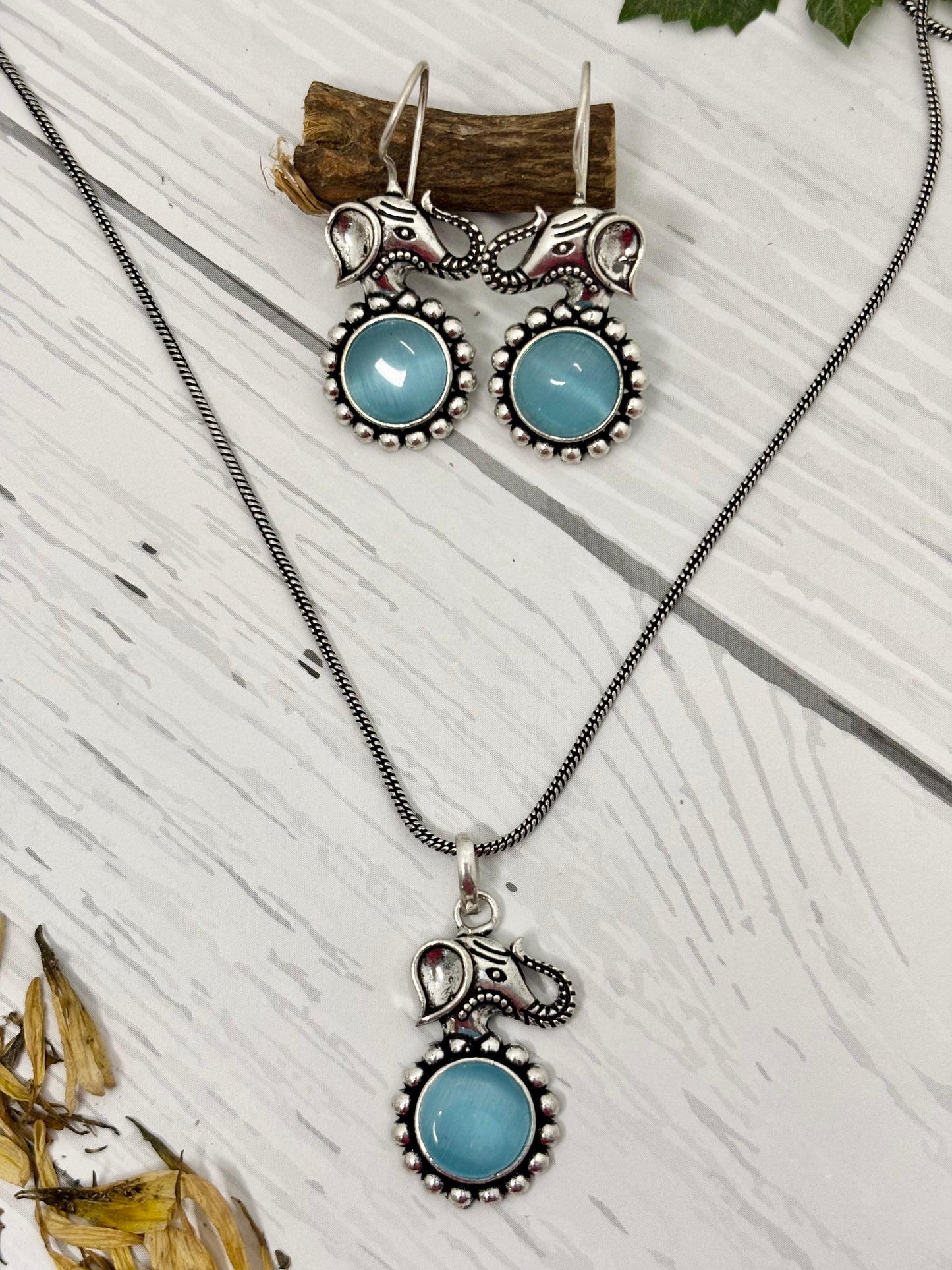 Elephant Charm Jewelry Set (Blue)