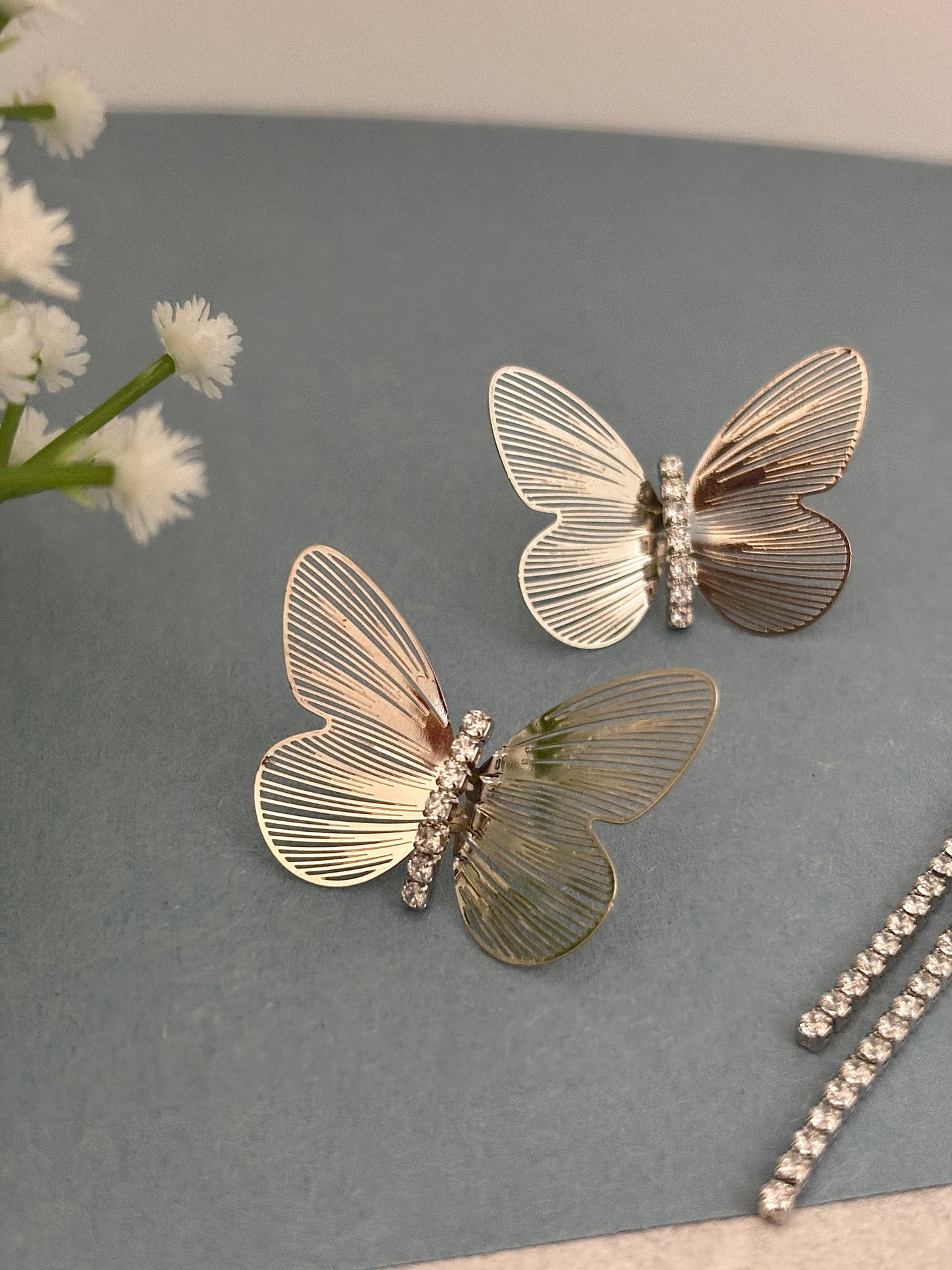 Lustrous Butterfly Cascade - Two in one
