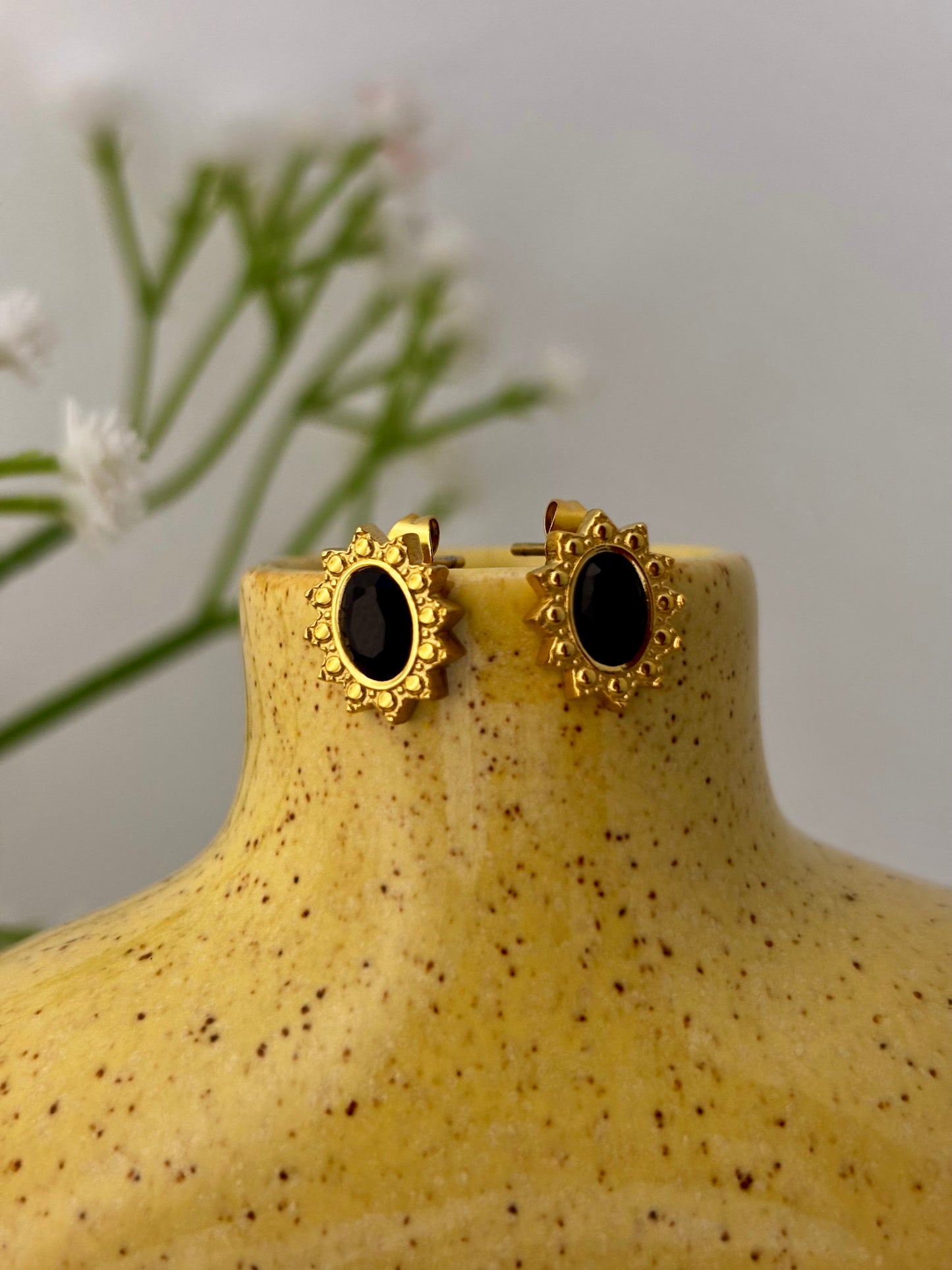 Night Kiss Gold Studs