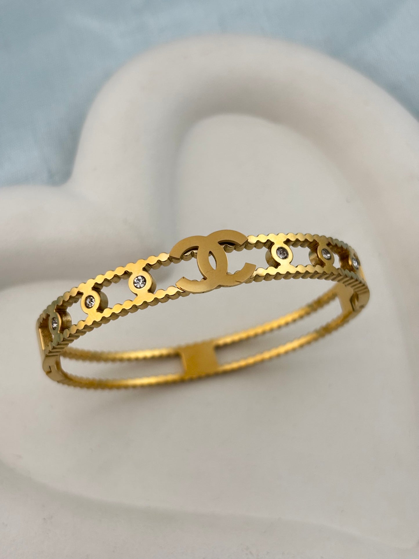 Charm Loop Zircon Bracelet