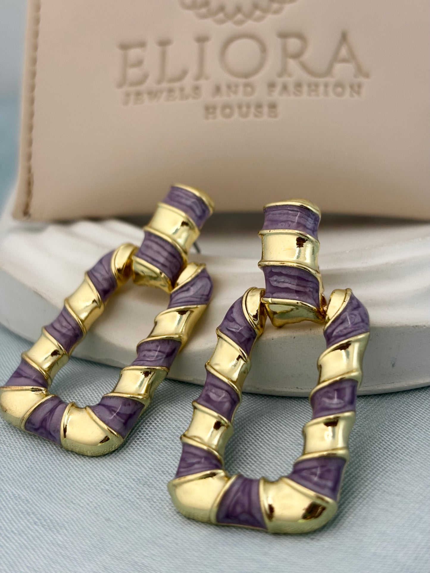 Twisty Marbled Hoop Earrings (Lavender)