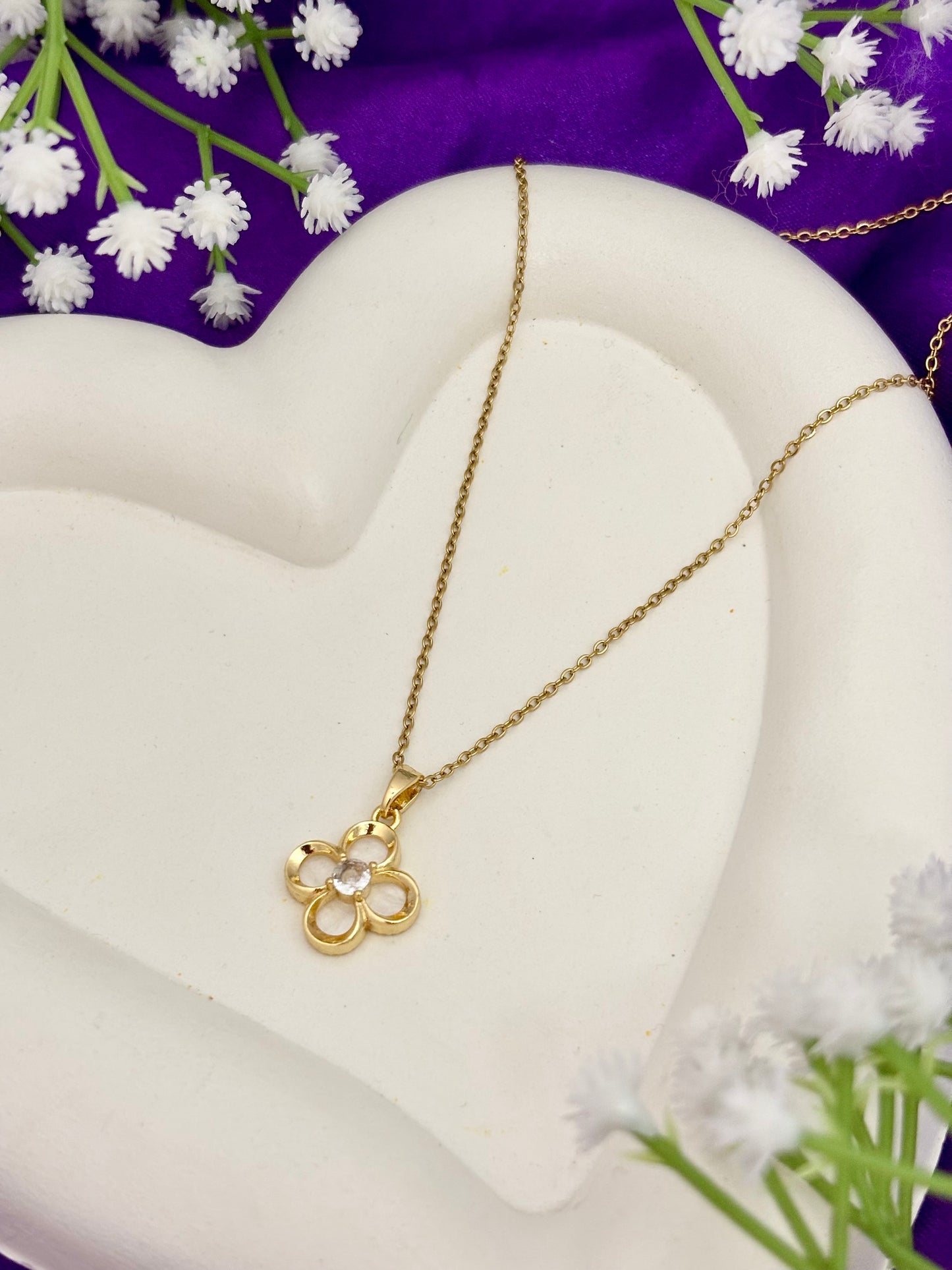Reversible Flower-Clover Pendant Chain
