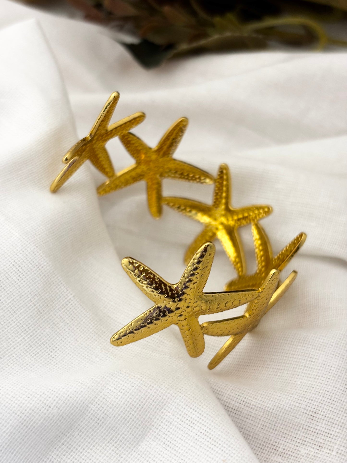 Minimal gold-plated cuff bracelet from ocean collection