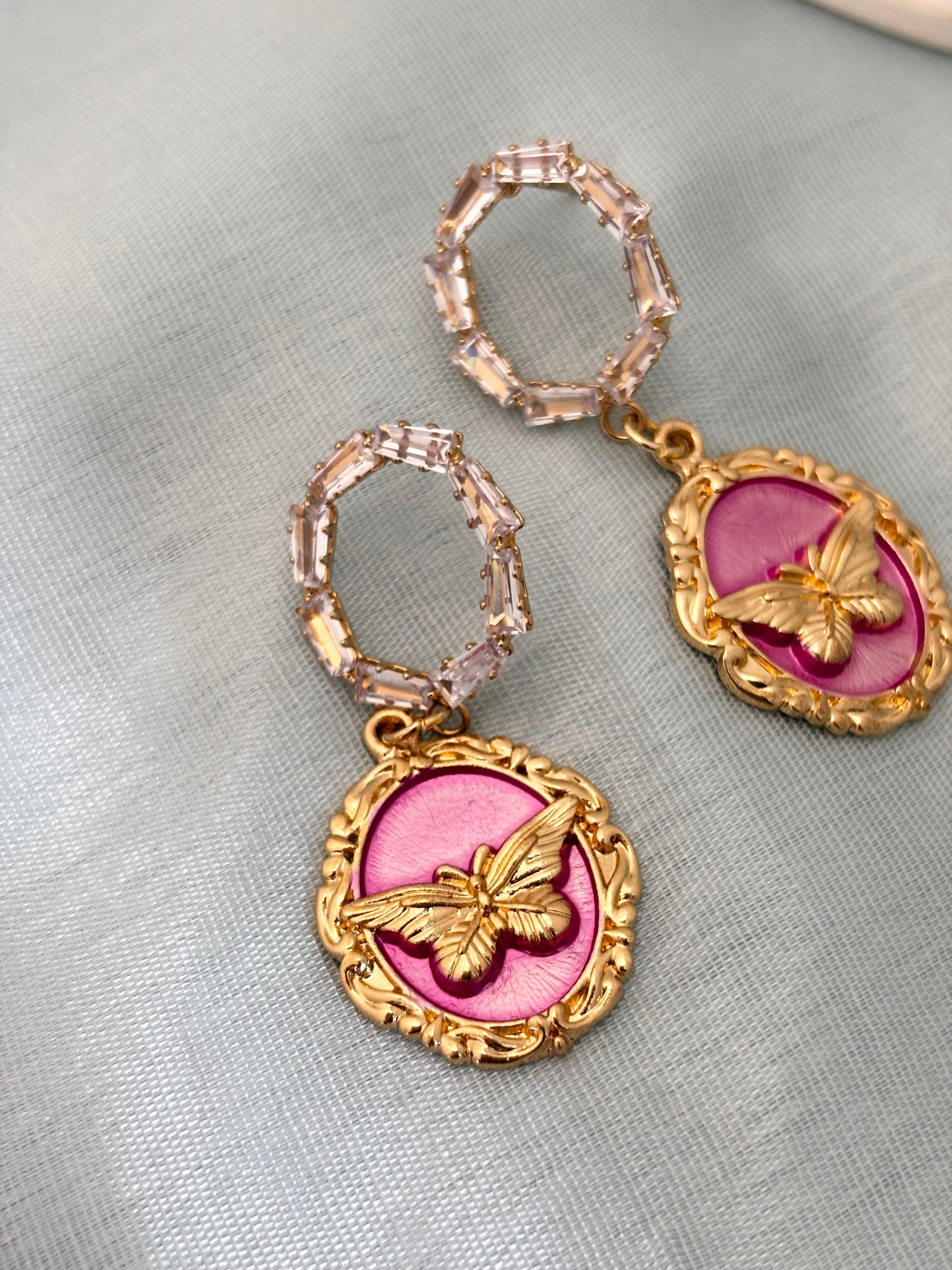 Trendy gold-plated earrings with long-lasting shine