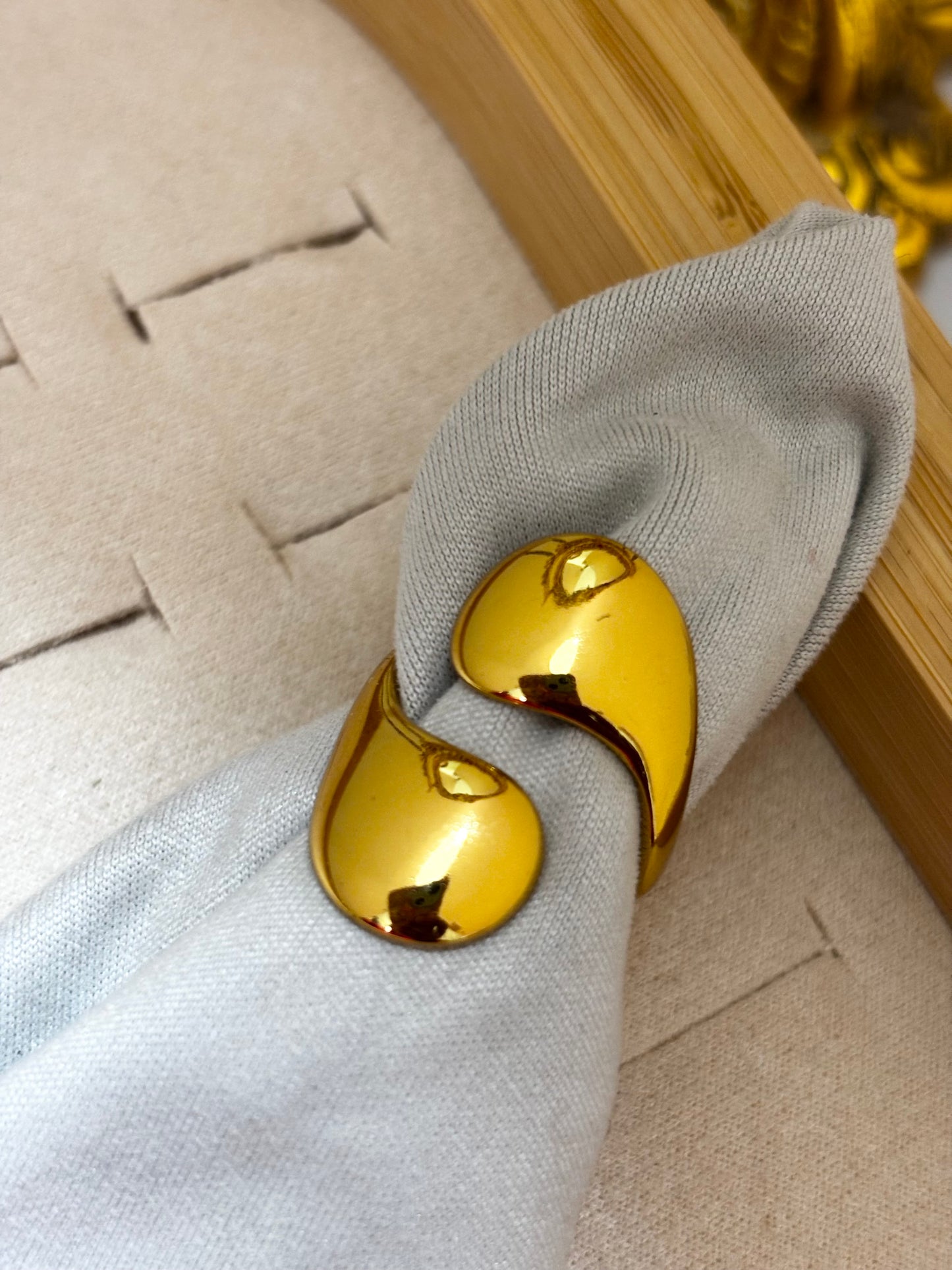 Curved Teardrop Gold Ring | Anti Tarnish Gold Plated