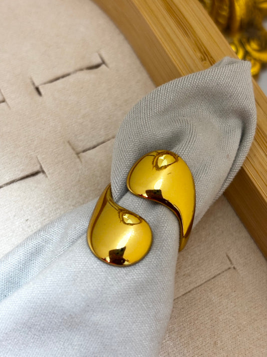 Curved Teardrop Gold Ring | Anti Tarnish Gold Plated