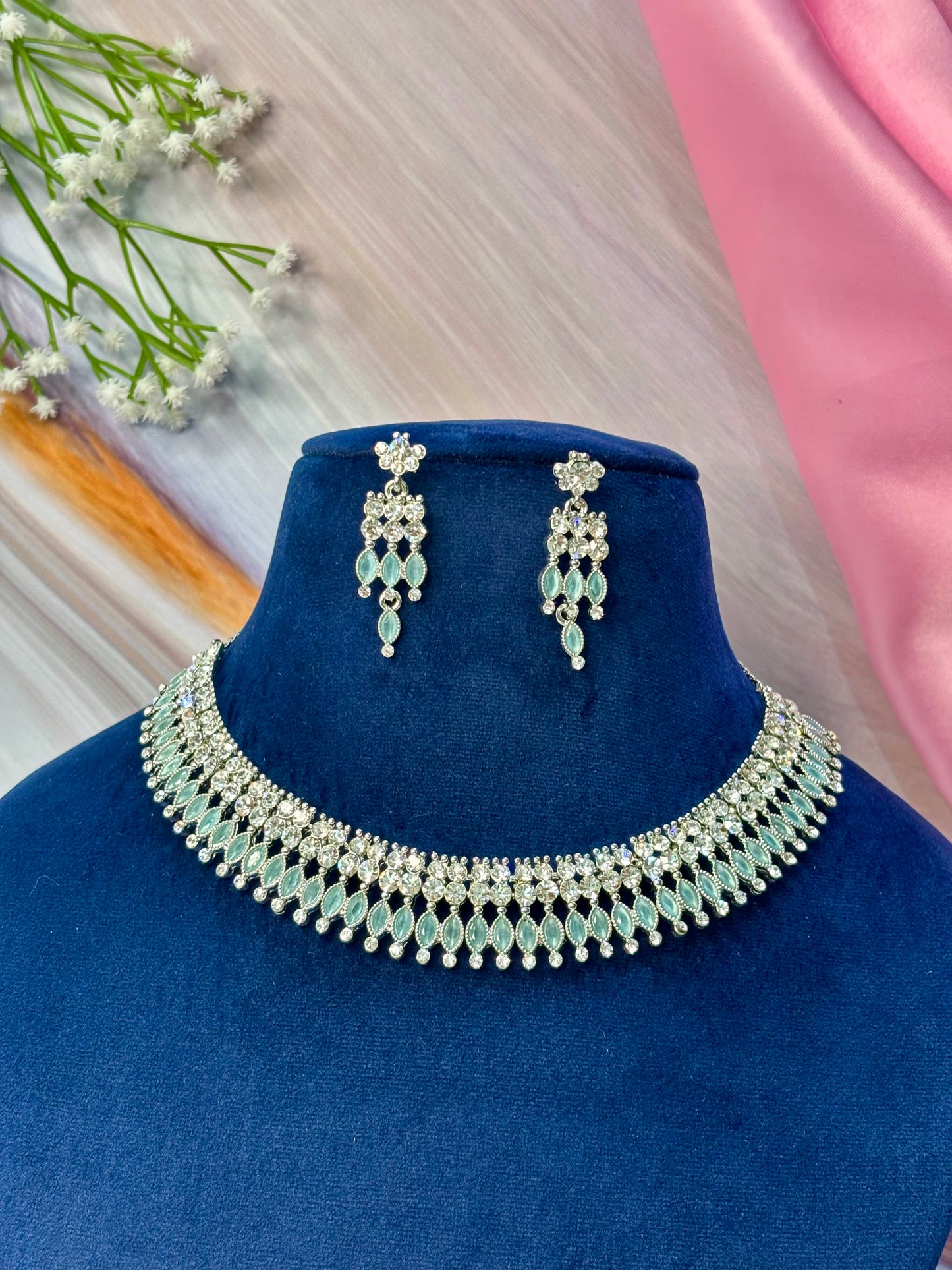 Regal Radiance Necklace Set (Blue)