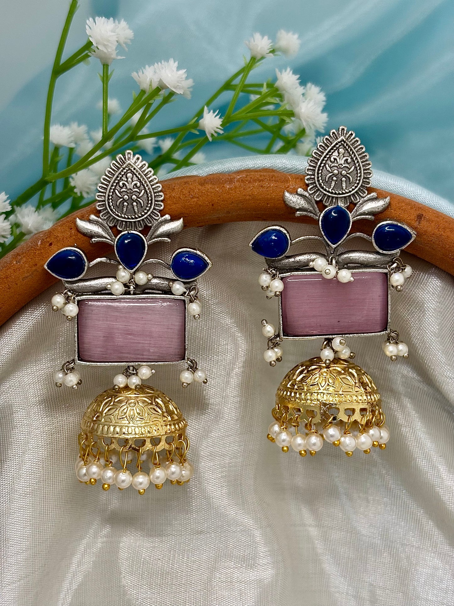 Vedhika Dual Tone Jhumka (Pink)