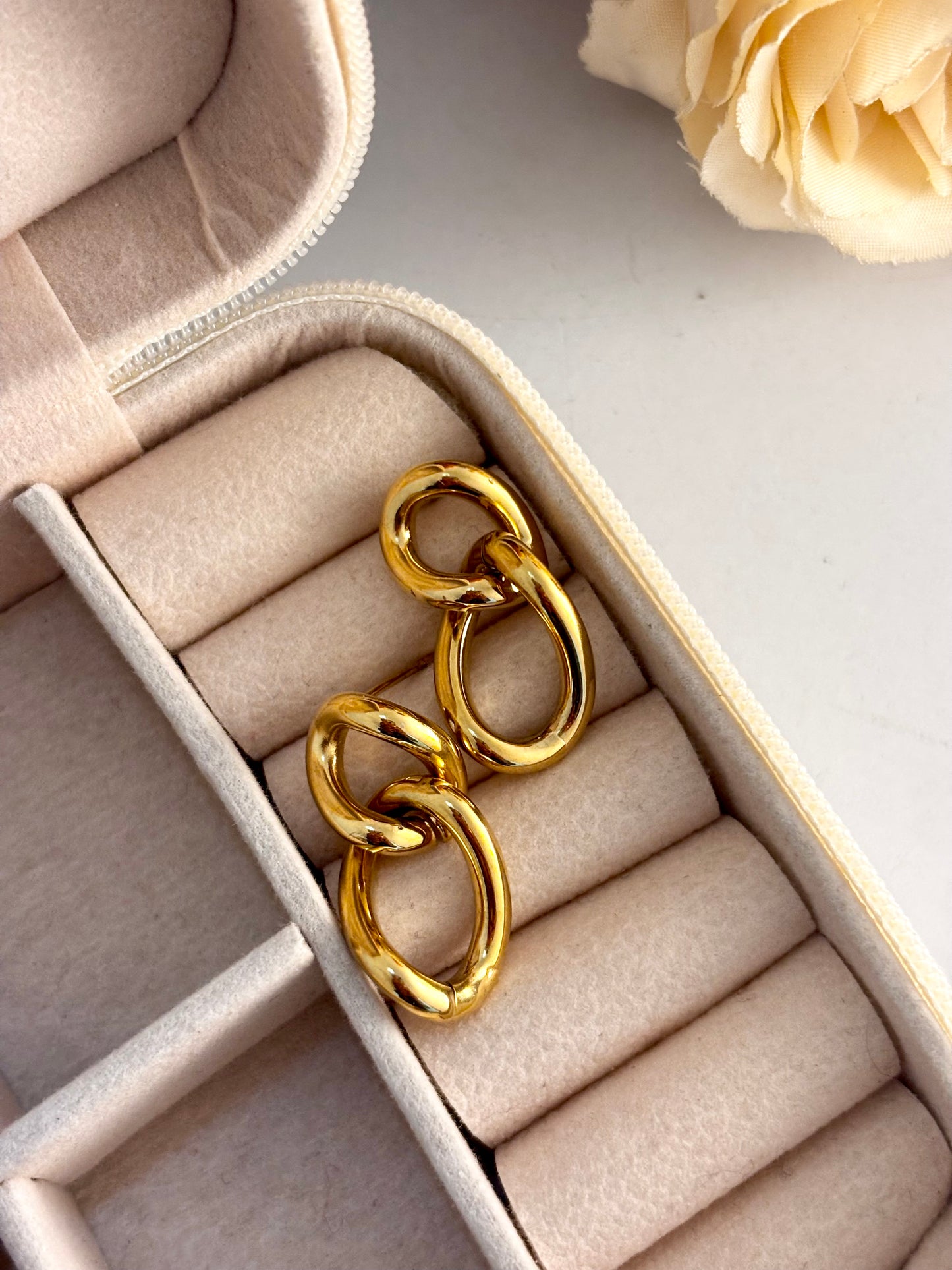 Golden Loops Drops