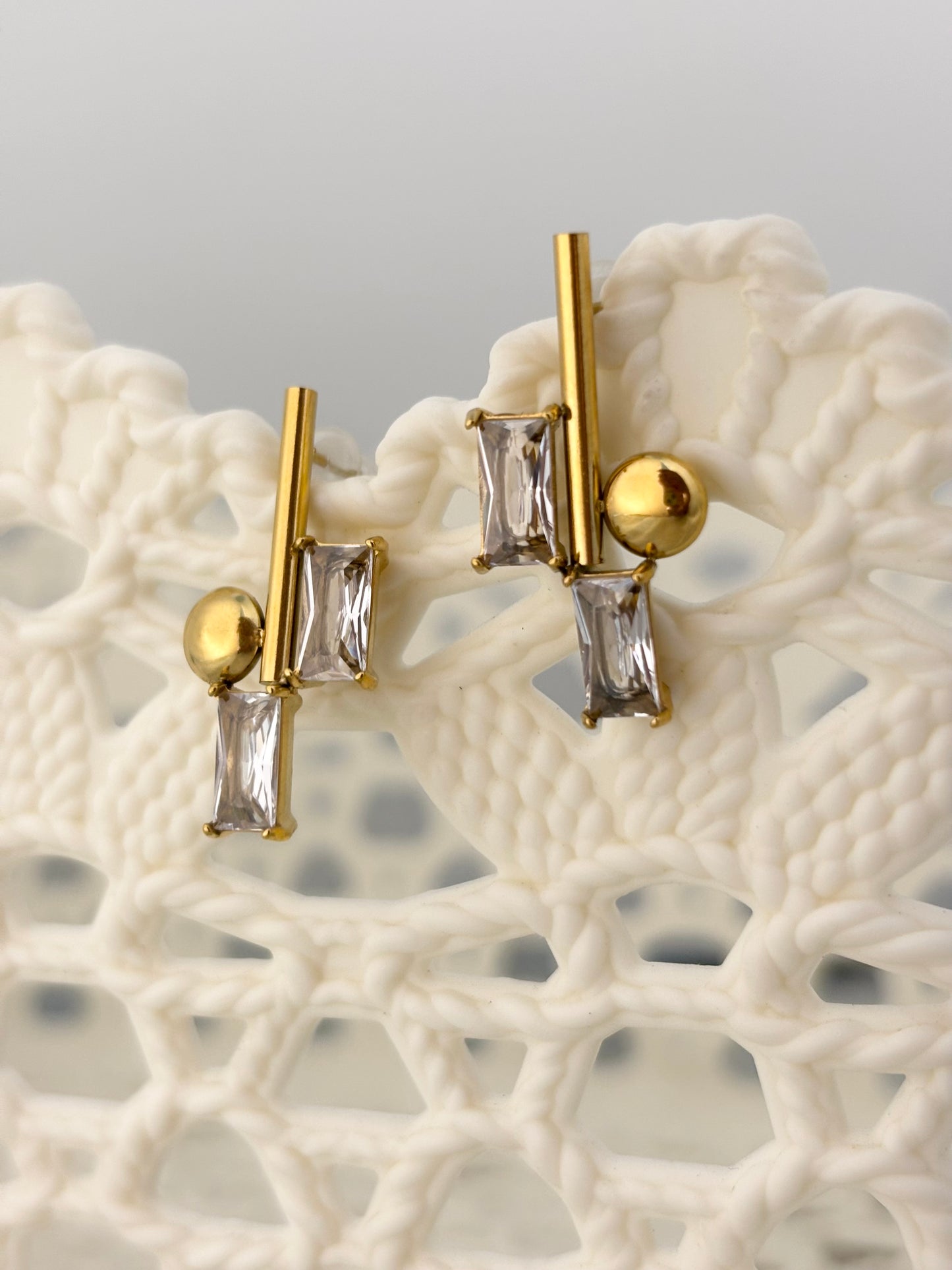 Lora Zircon Minimalist| Anti-Tarnish Studs