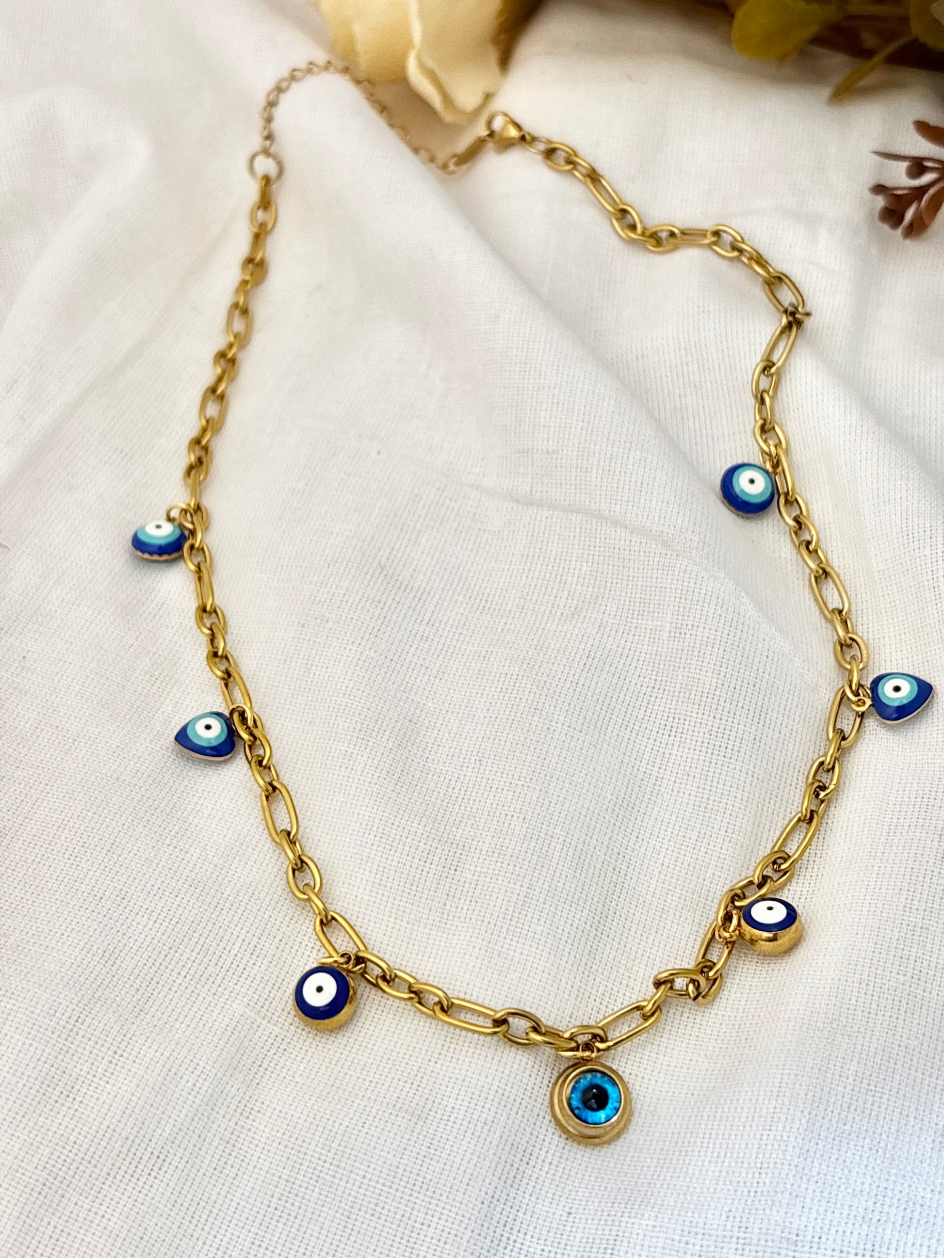 Anti-tarnish necklace with durable, sweatproof gold-plated shine