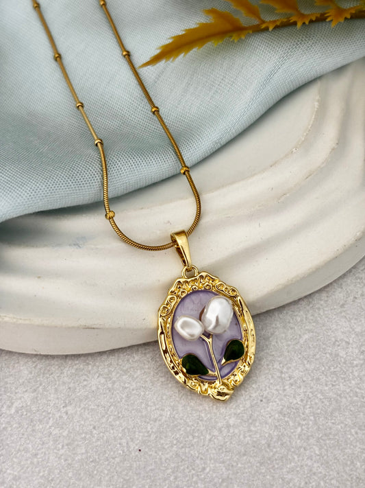 Orchid Frame Vintage Necklace