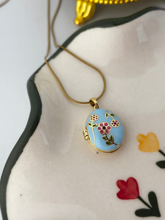 Vintage Photoframe Openable Gold Necklace (Blue)