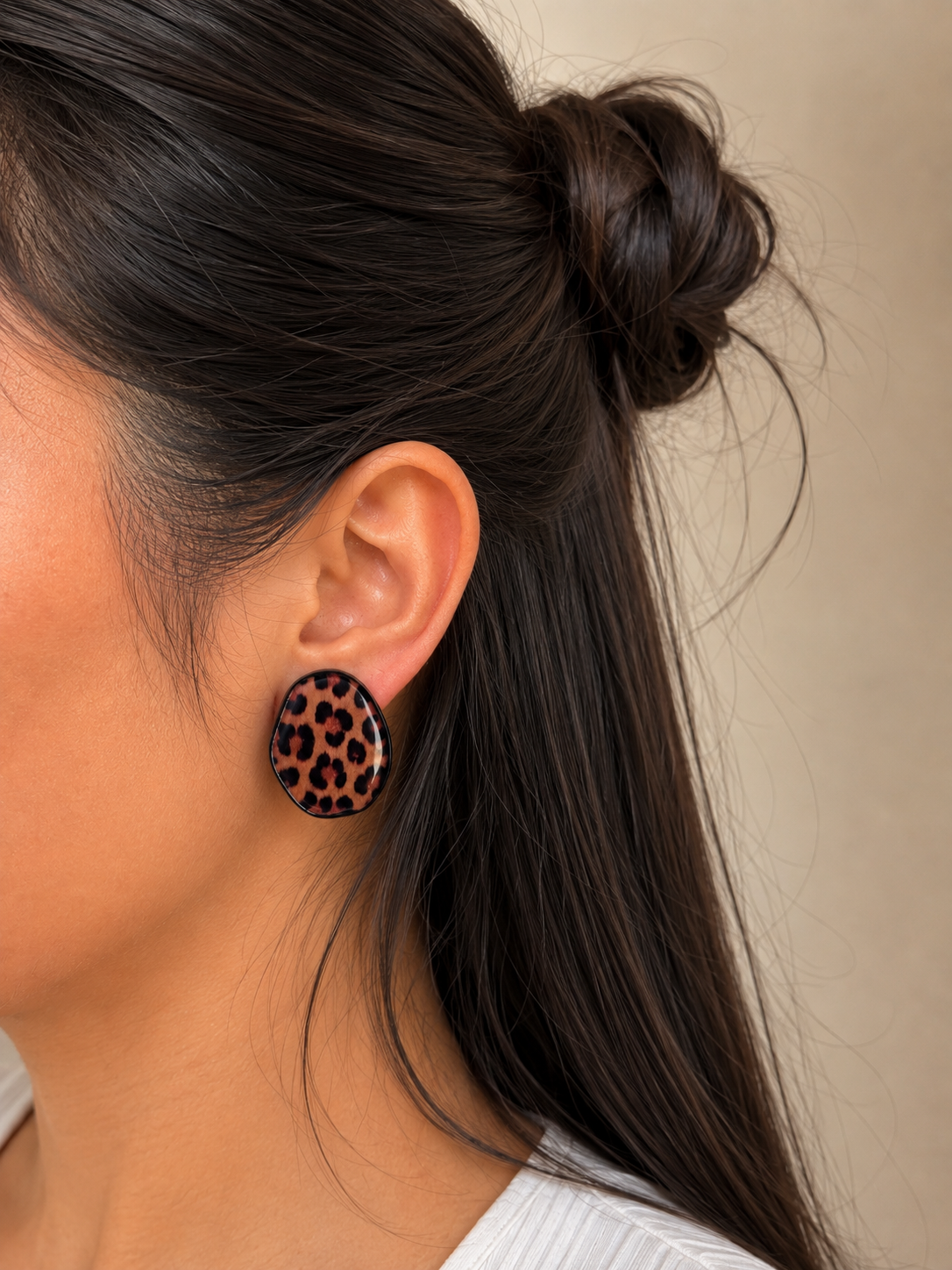 Savannah wild studs | Resin earrings