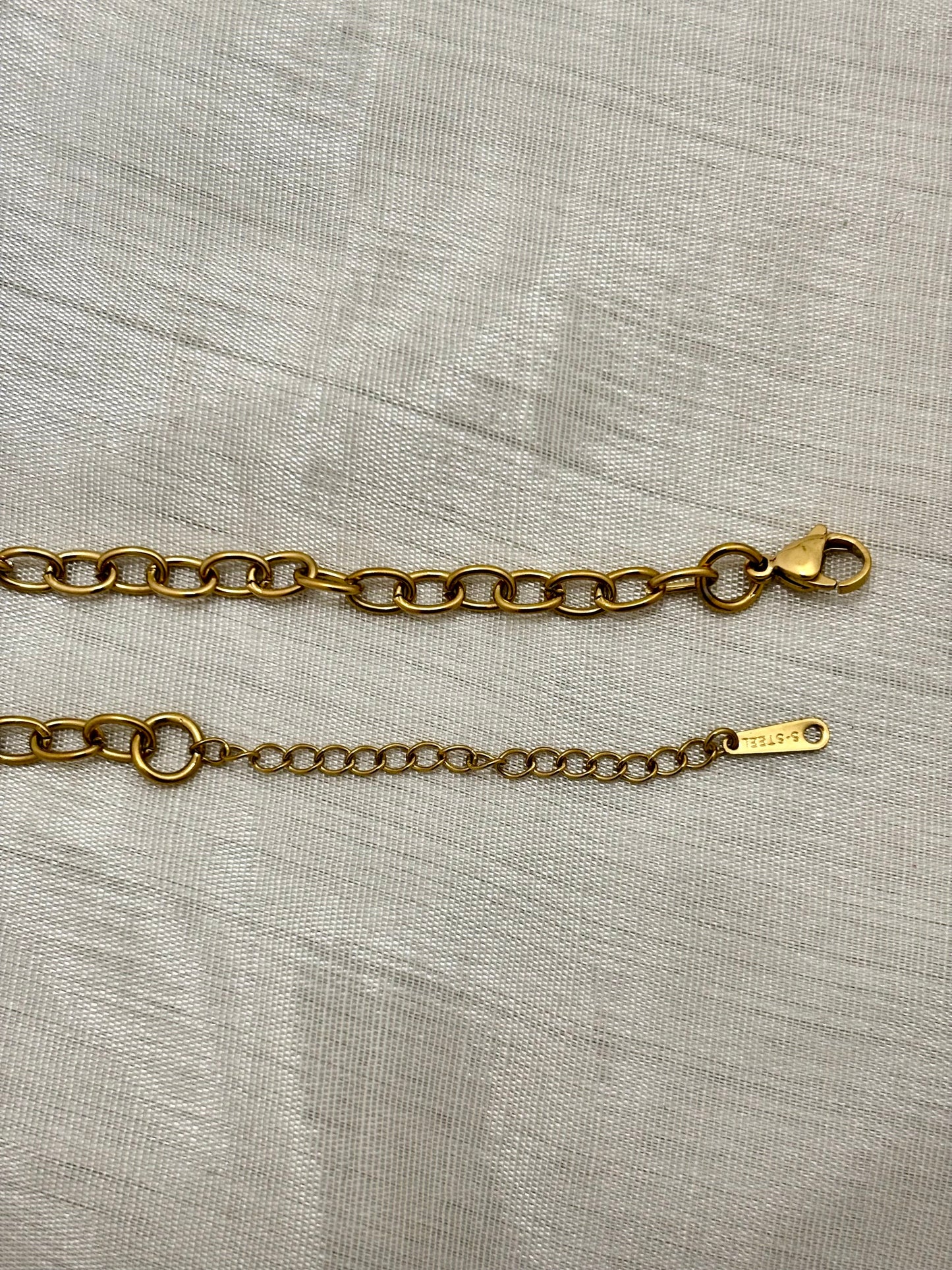 Golden Hoof Pendant Necklace Chain