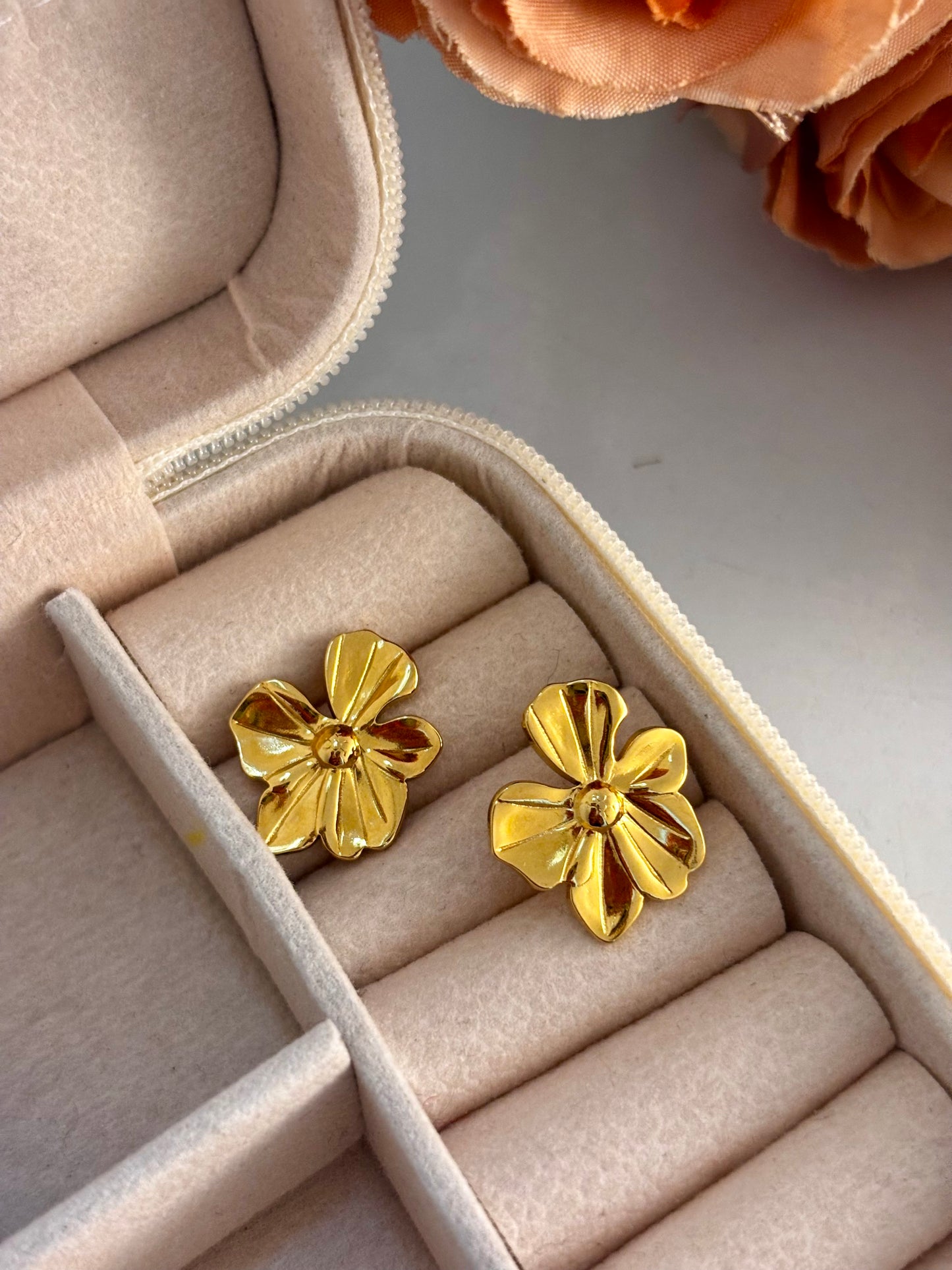 Flora Luxe Studs Earrings | 18kt Gold Plated
