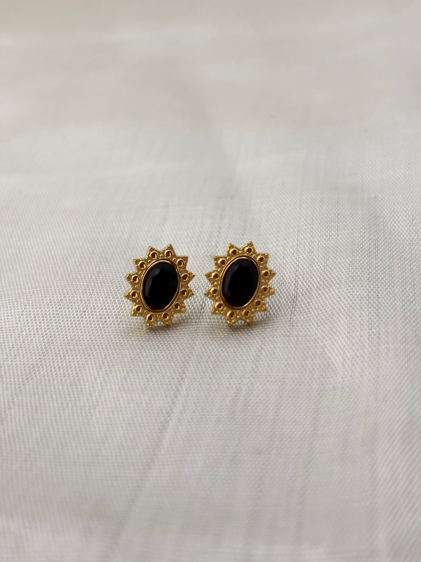 Night Kiss Gold Studs