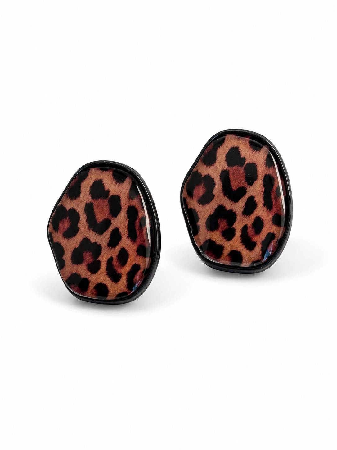 Savannah wild studs | Resin earrings