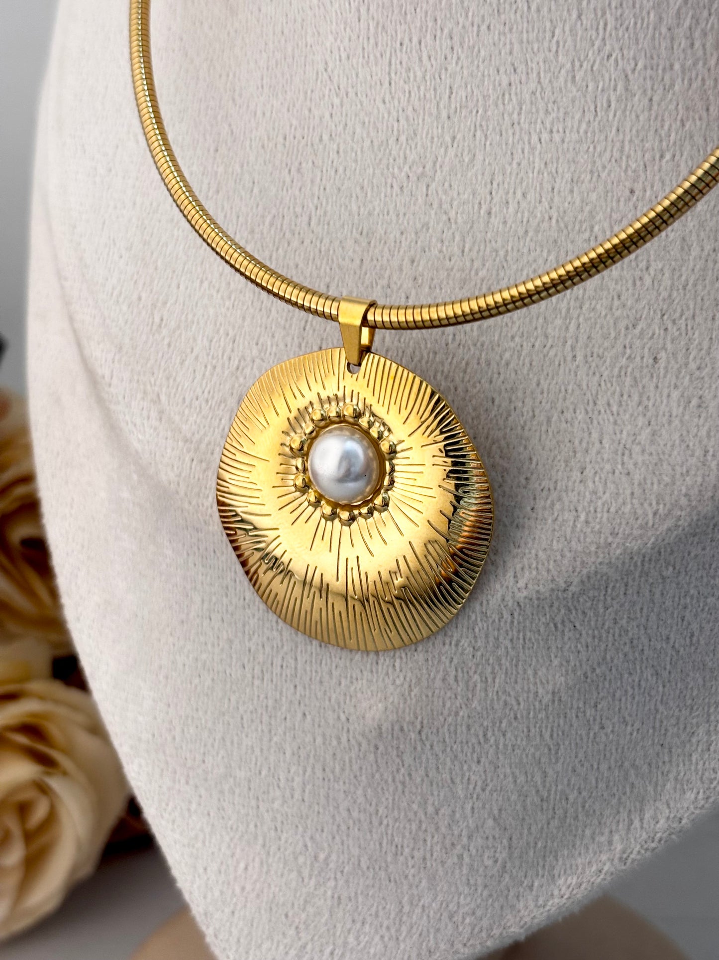 Solmira Pearl Medallion Necklace | 18kt Gold Plated Non Tarnish