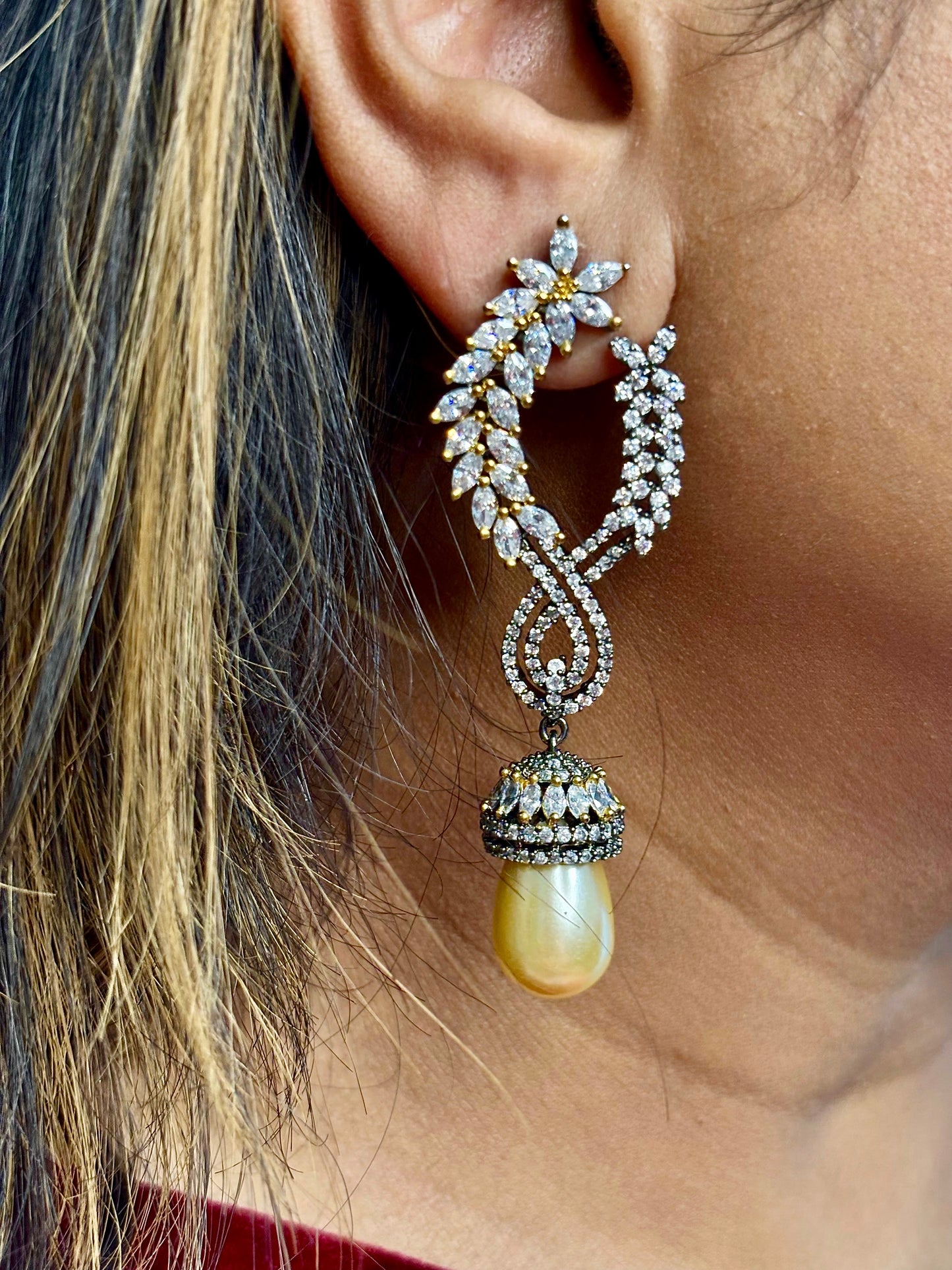 Elara - Victorian Pearl Drop