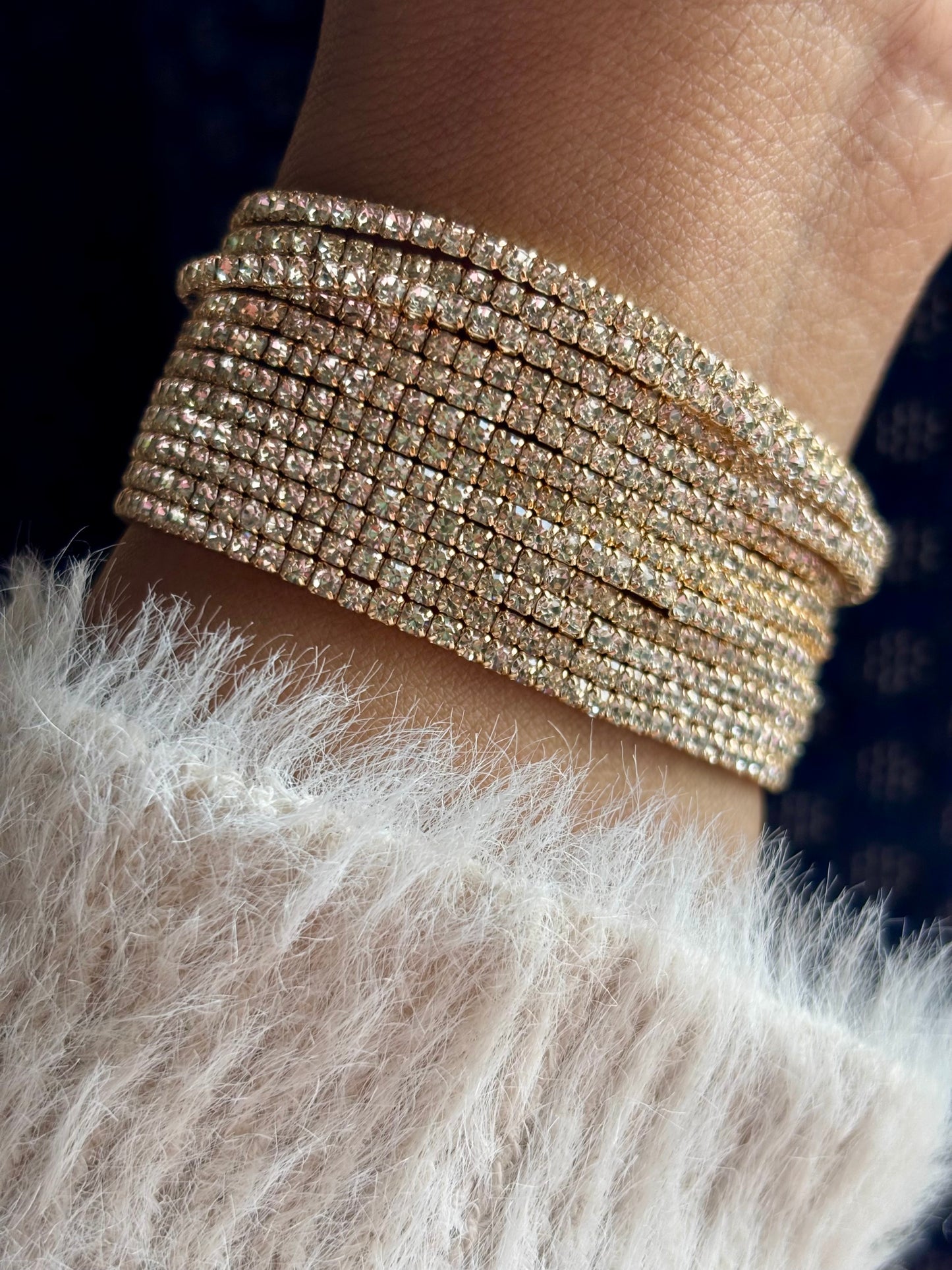 Minimal, Stackable Stretchable Tennis Bracelet (Golden)