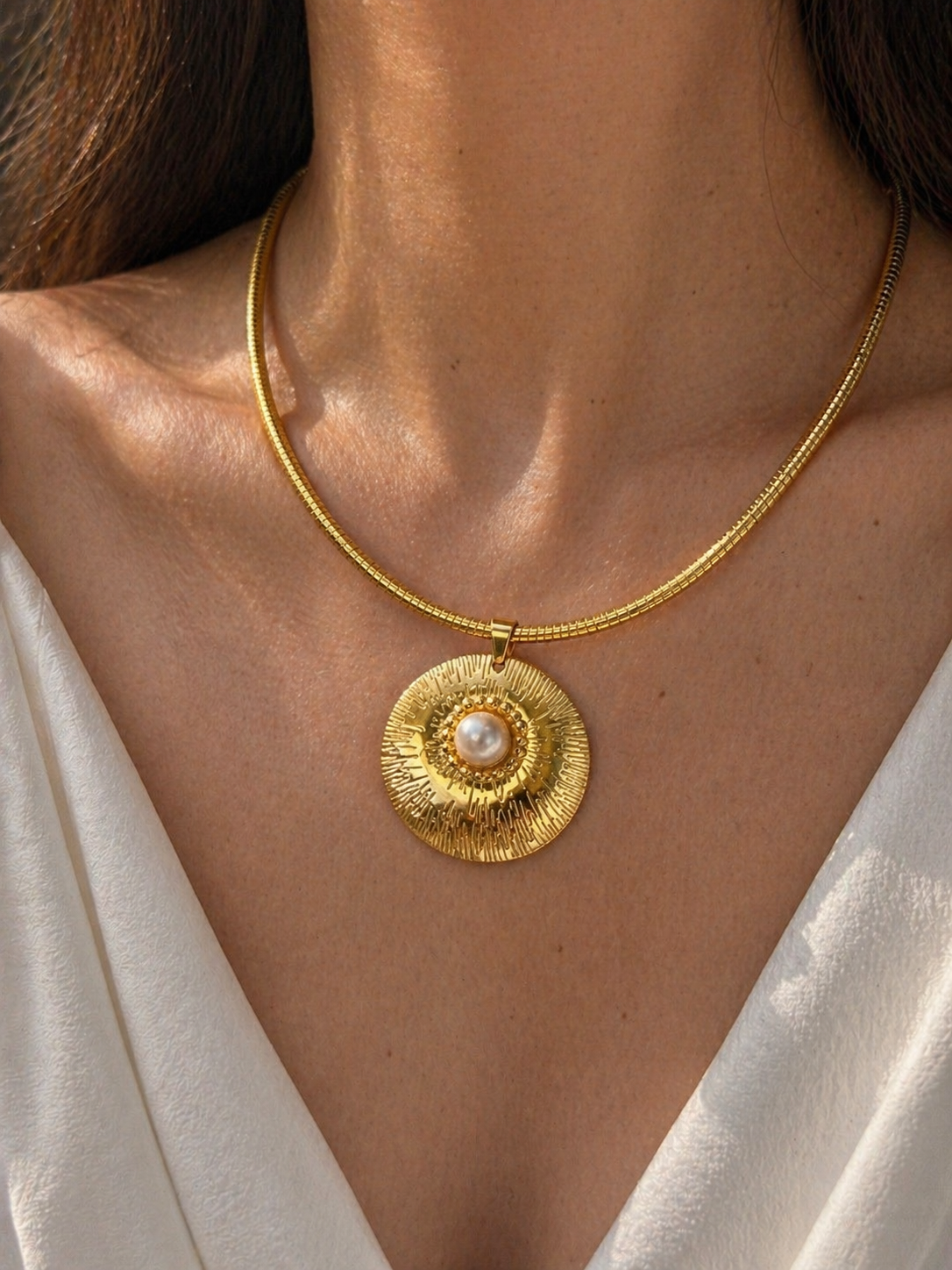 Solmira Pearl Medallion Necklace | 18kt Gold Plated Non Tarnish