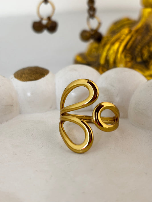 Minimal Twirl Gold Ring | Anti Tarnish Gold Plated