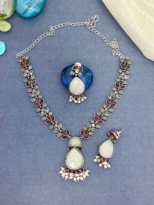Aaradhya Necklace Set (White)