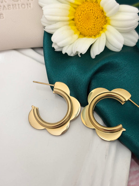 Scallop Charm Hoops