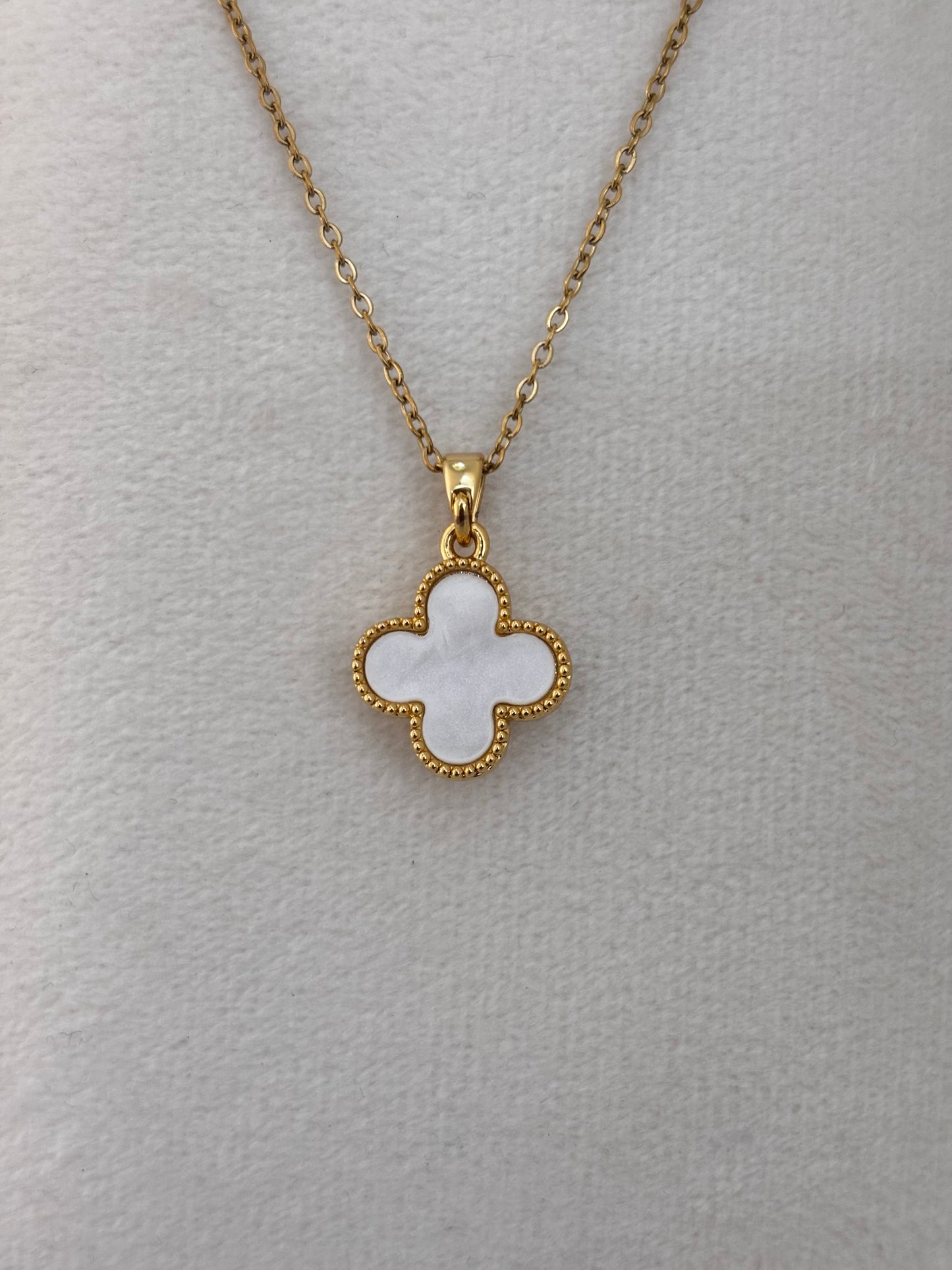 Reversible Flower-Clover Pendant Chain