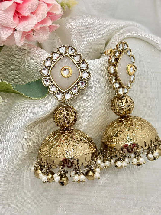 Ira Kundan Jhumka (White)