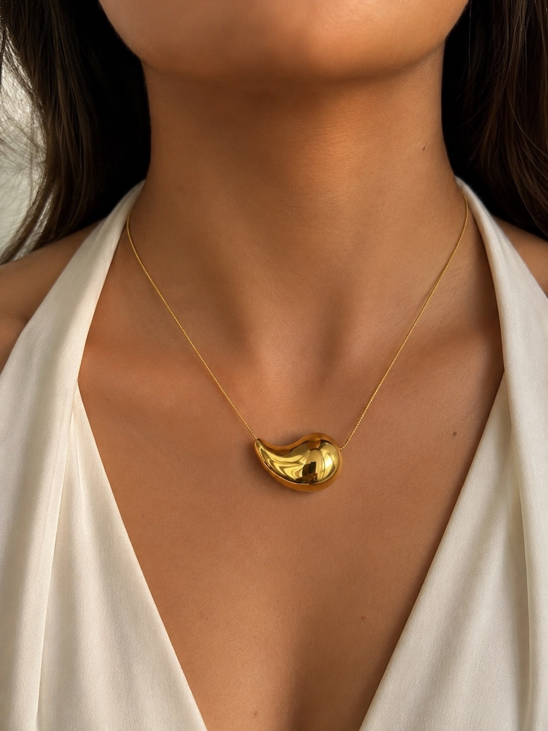 Teardrop Pendant Necklace