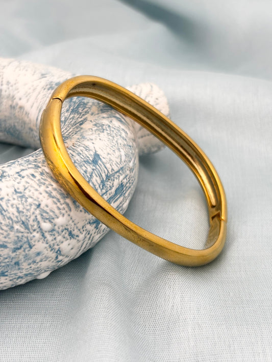 Classic Gold Bracelet