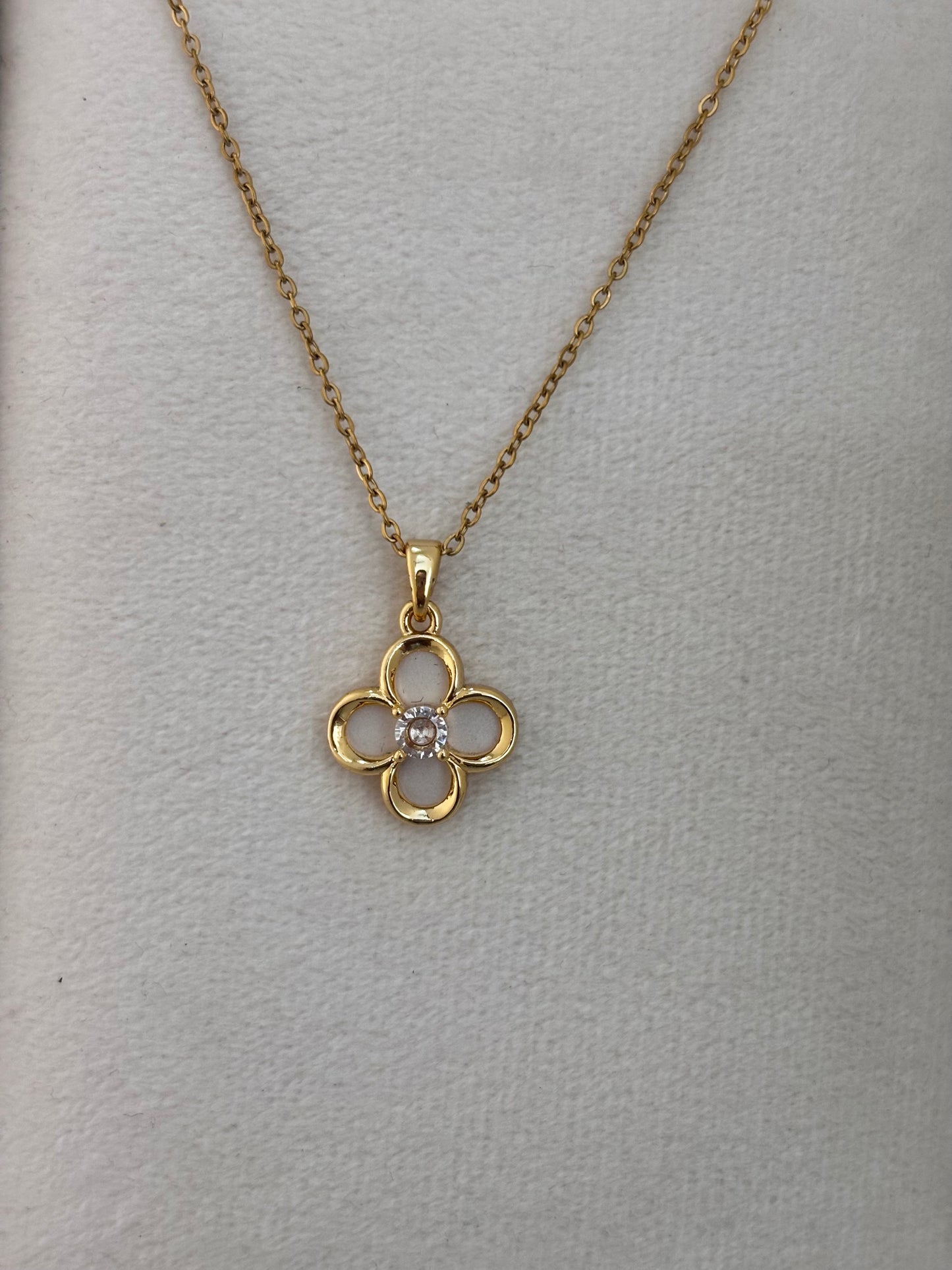 Reversible Flower-Clover Pendant Chain