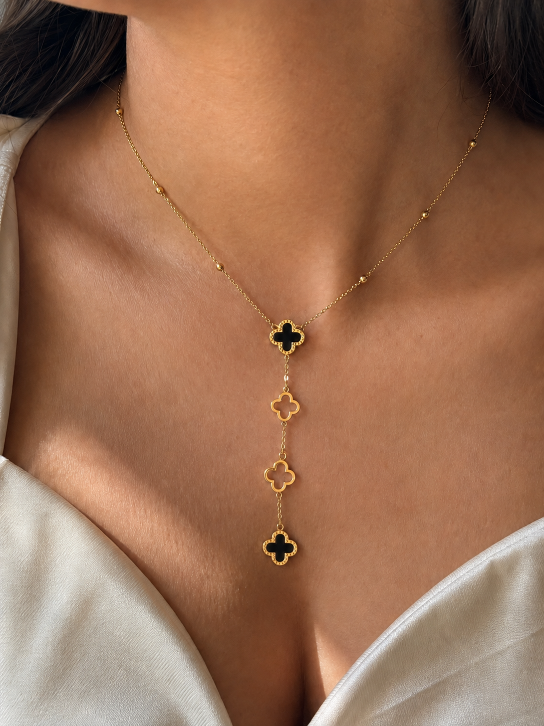 Clover Cascade (Black)