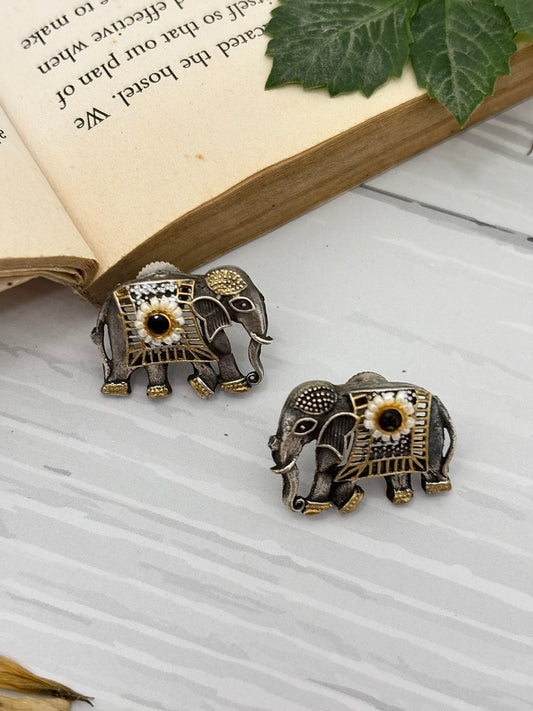 Rajasi Studs (Black)