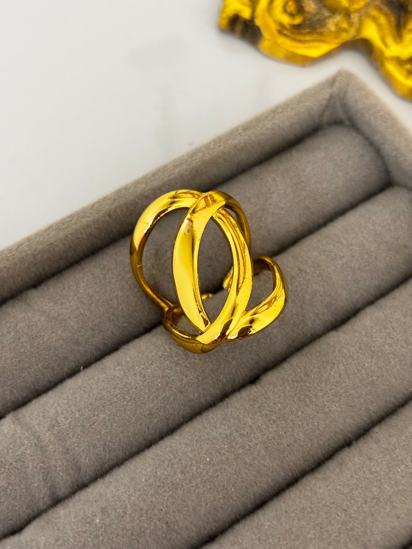 Abstract Overlapping Gold Ring for Women